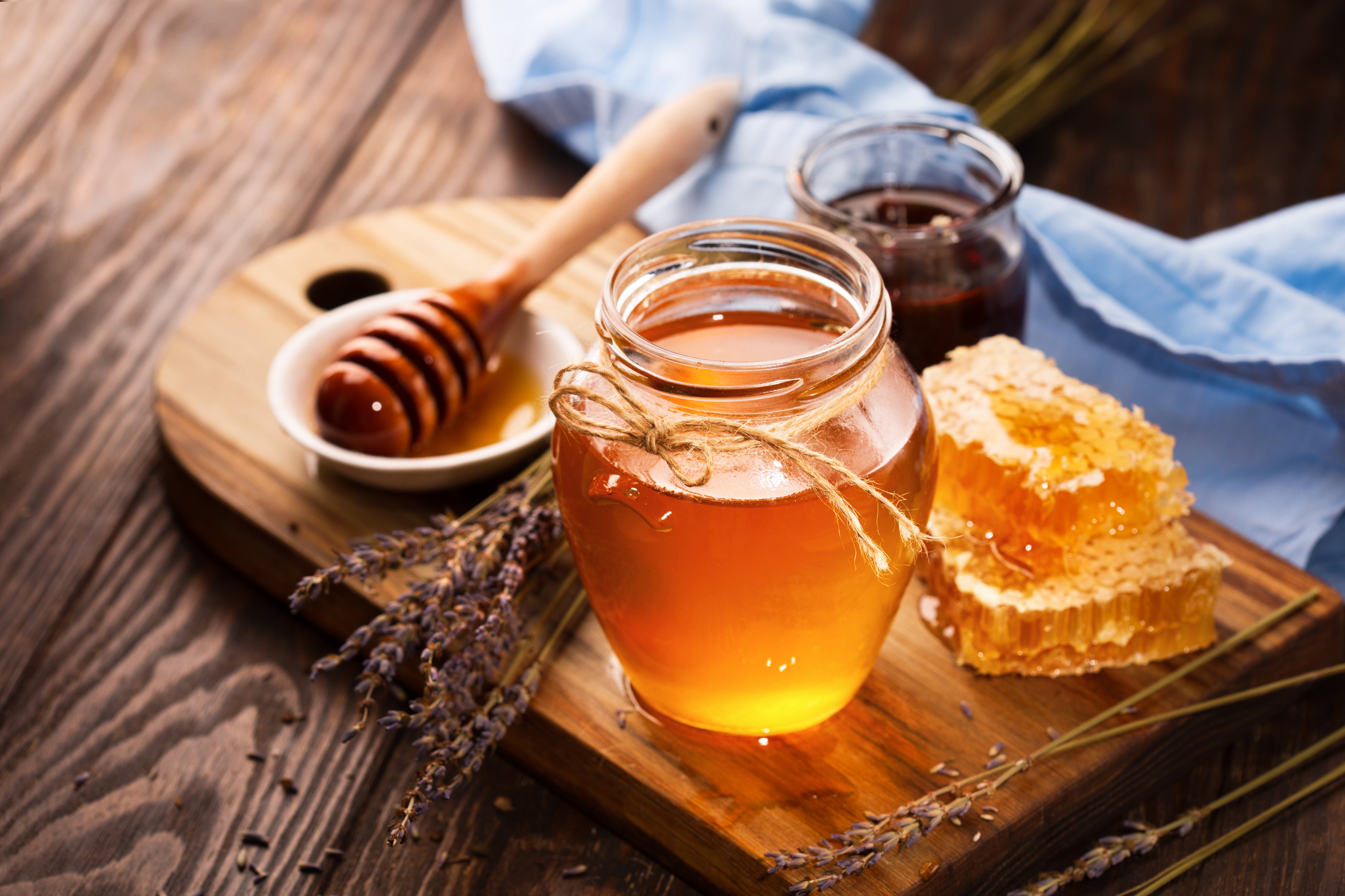 The book contains advice on how to disguise spoiled honey for sale