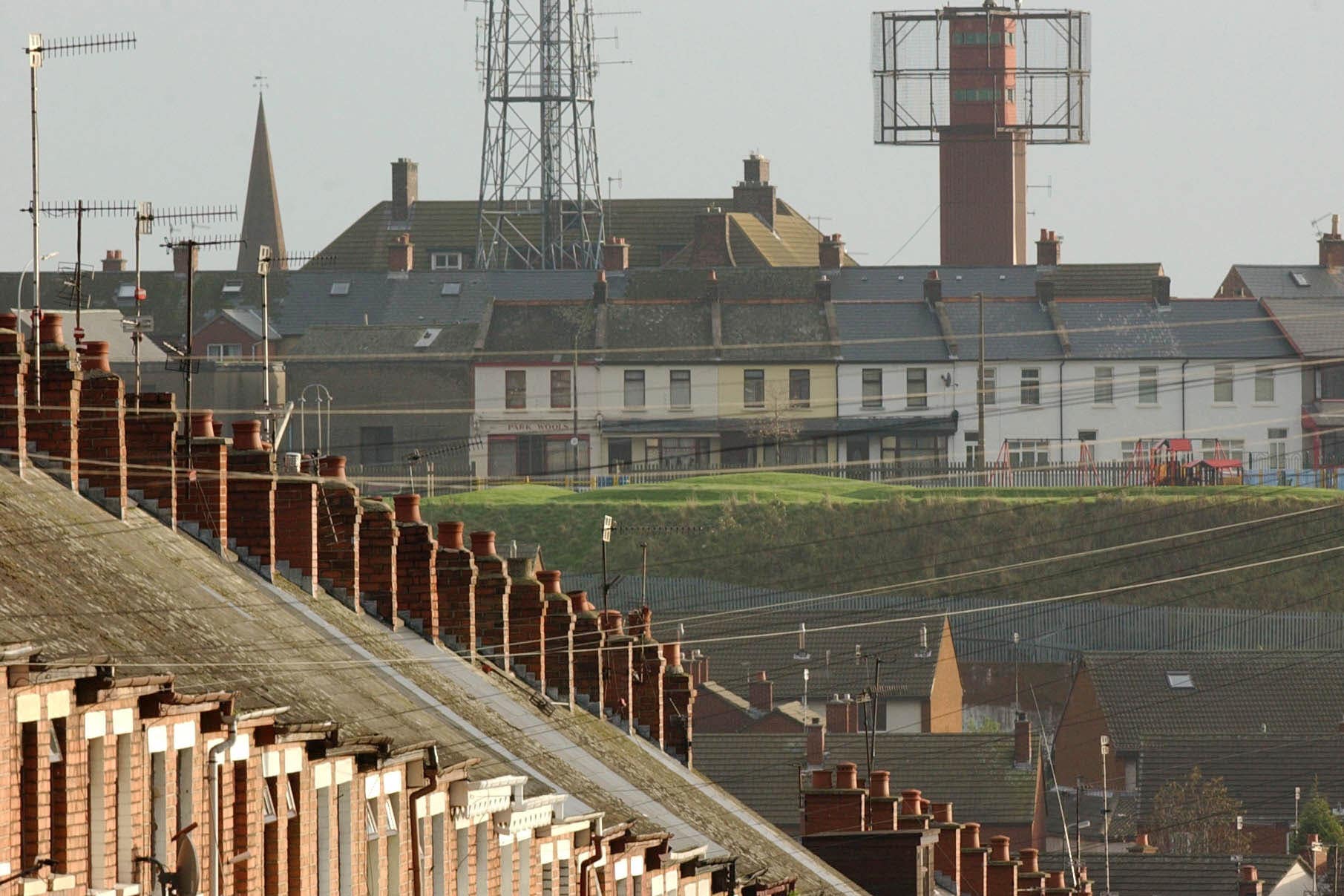 A British Army watch tower in the Ardoyne area of Belfast (Paul Faith