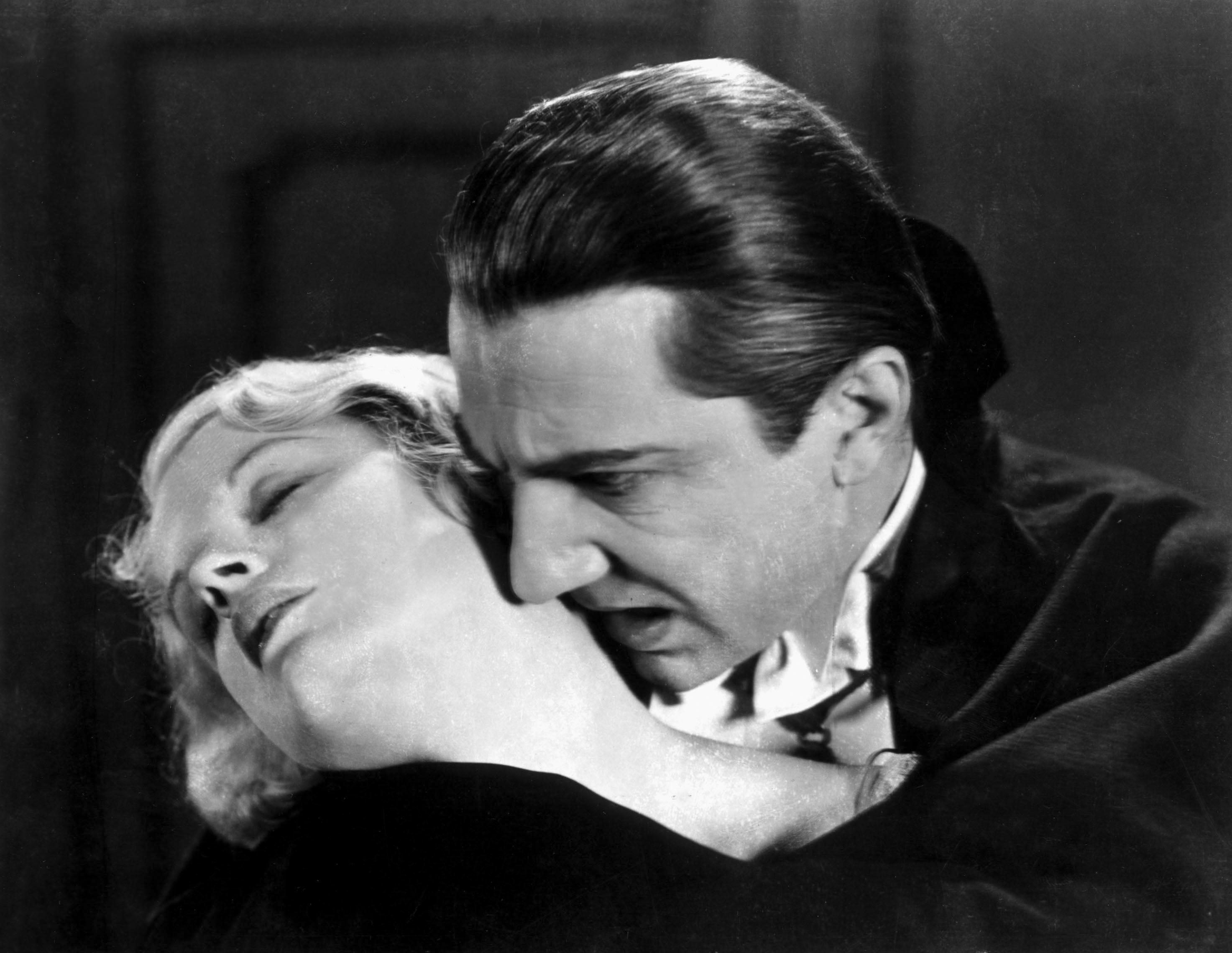 Bela Lugosi and Frances Dade in ‘Dracula’ (1931)