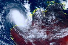 Cyclone Ilsa: NW Australia braces for strongest storm in decade