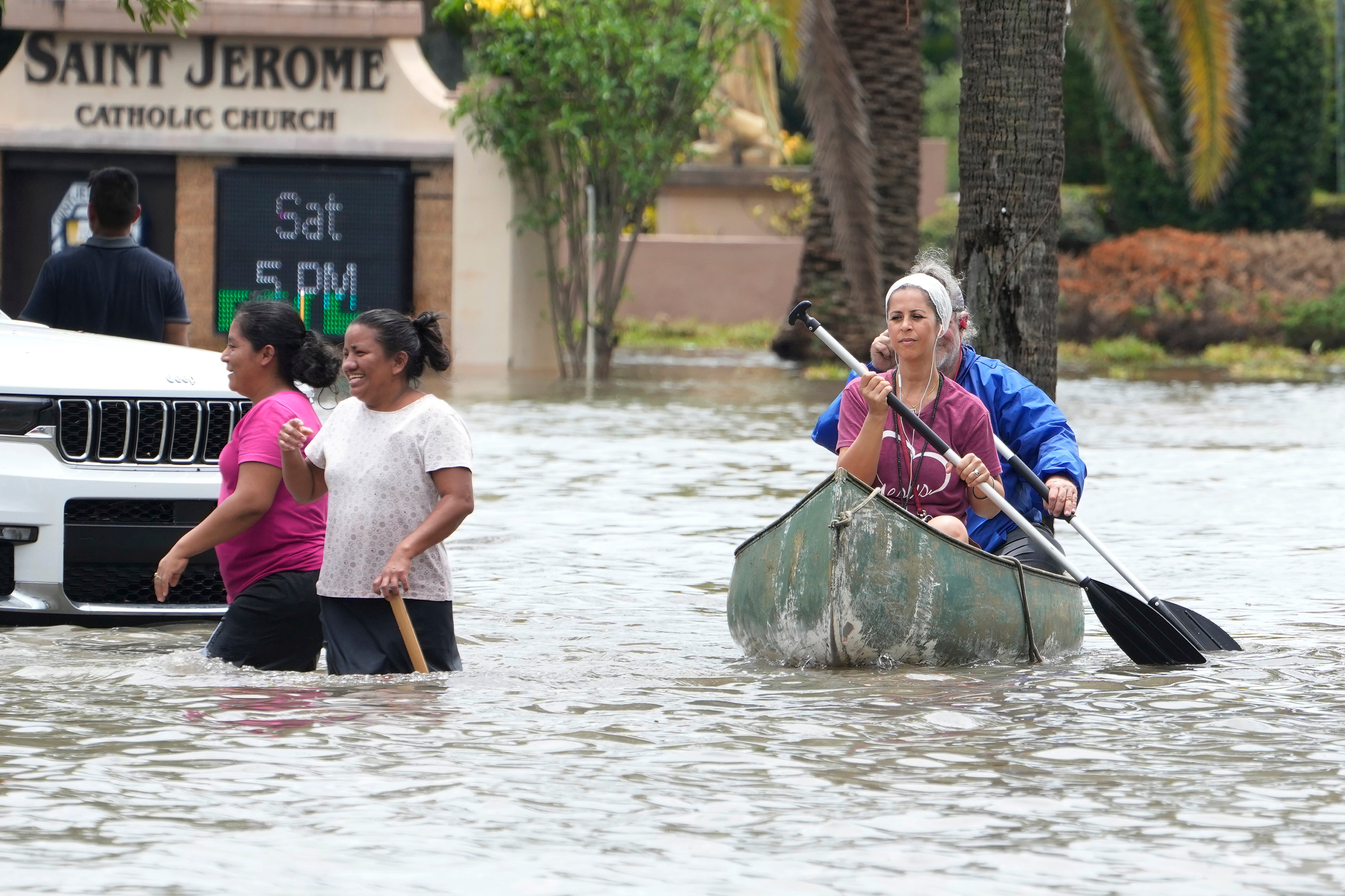 State of emergency declared in Fort Lauderdale after unprecedented 2 feet of rainfall