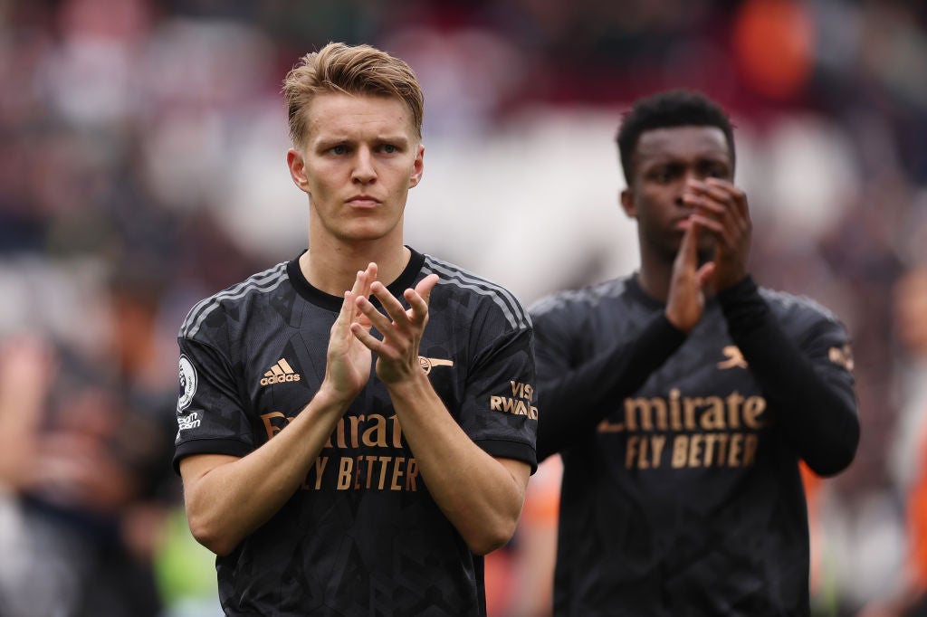 Martin Odegaard claps to the fans after his side’s draw on Sunday