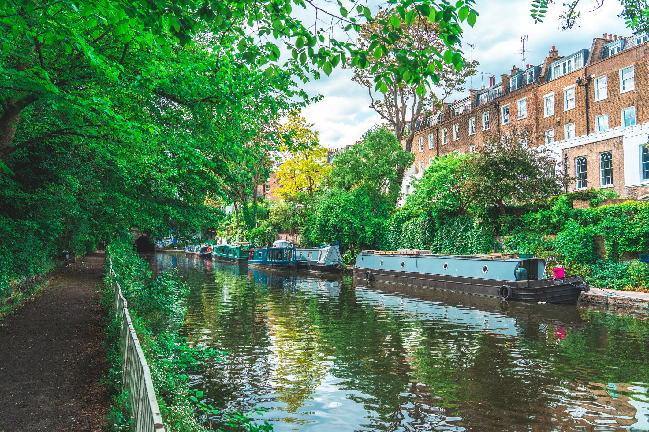 Take a narrow boat trip on Regent’s Canal