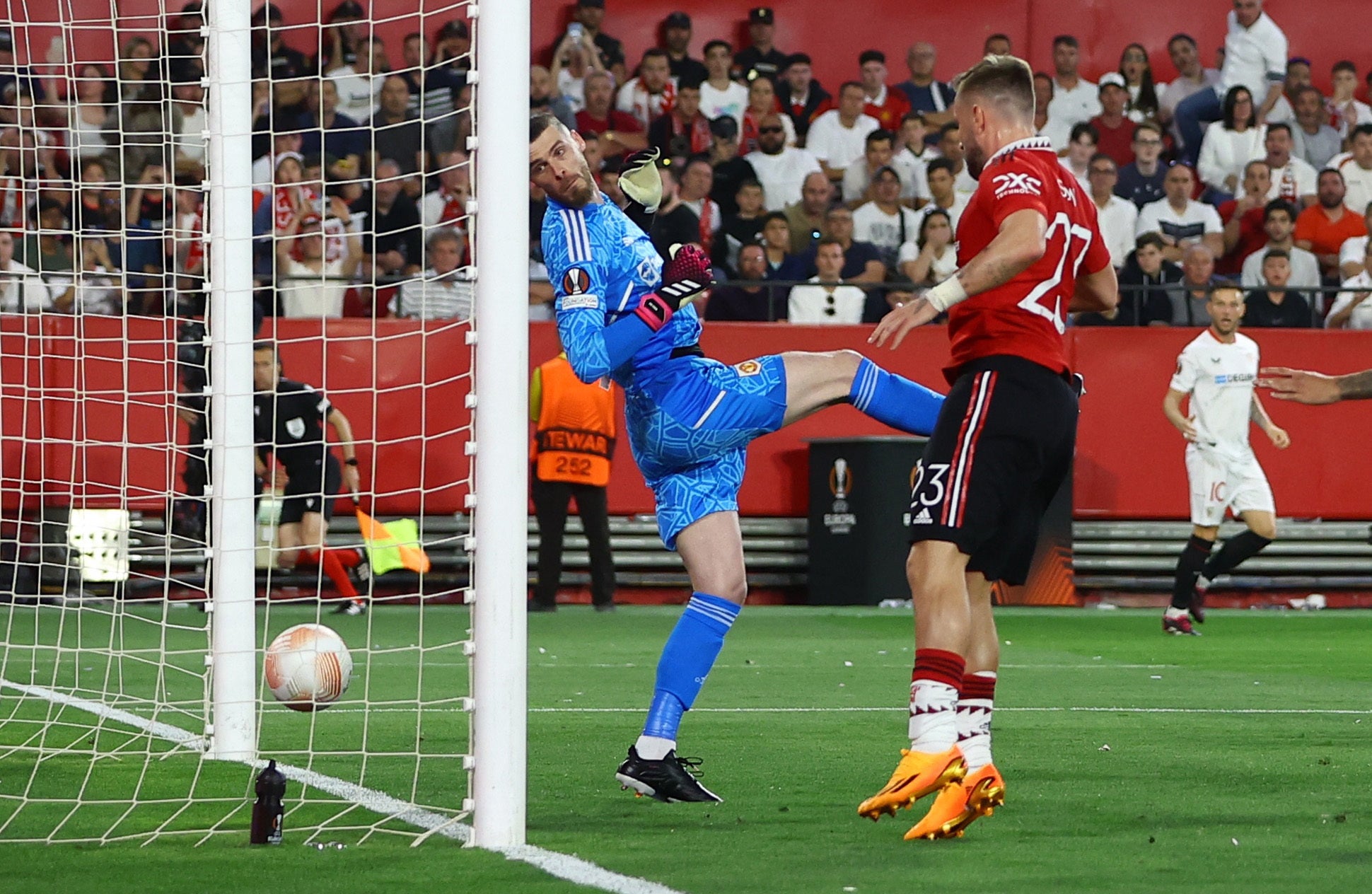 De Gea is beaten for Sevilla’s second