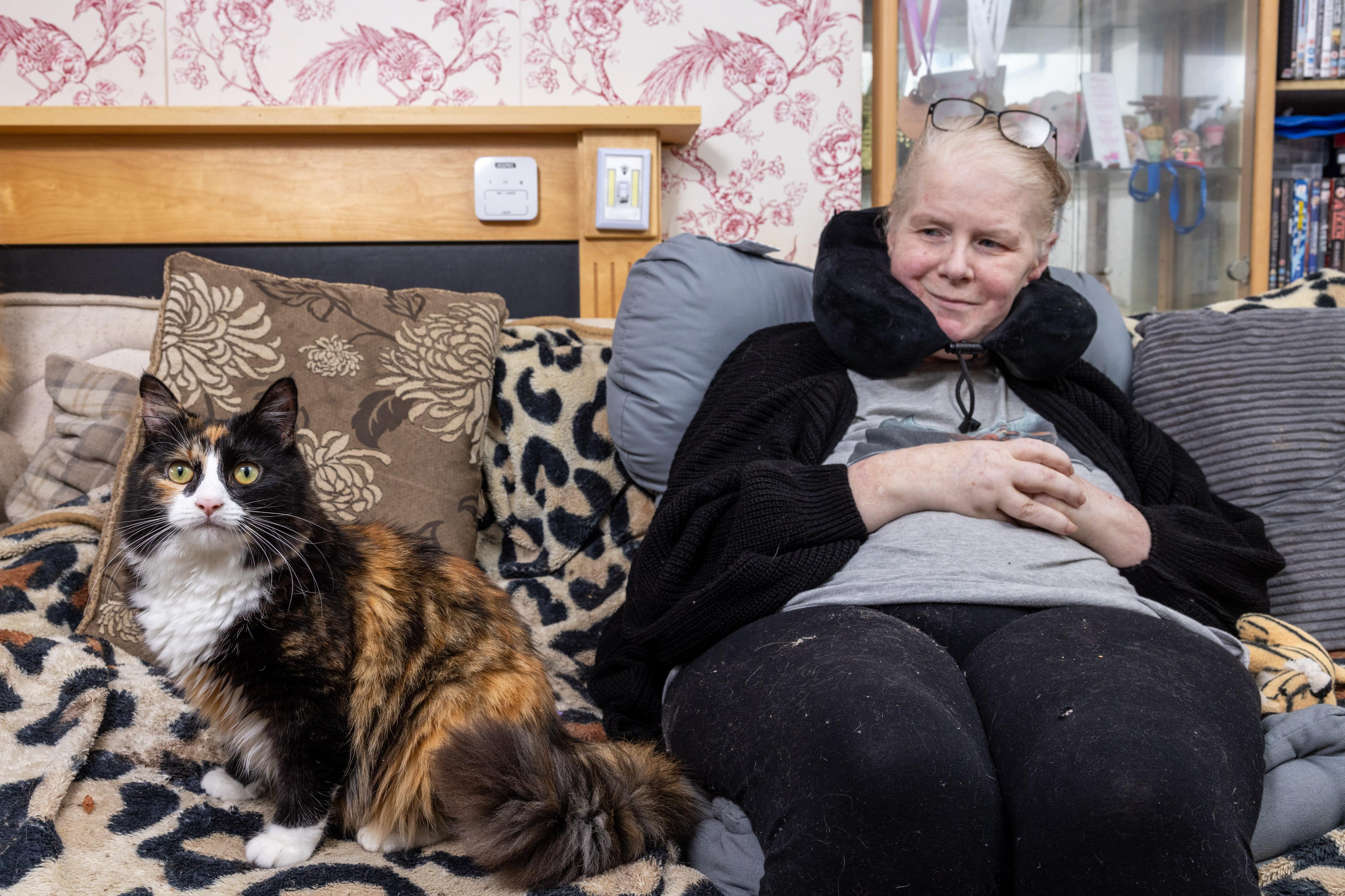 Amanda Jameson with her pet cat Willow (James Speakman/PA)