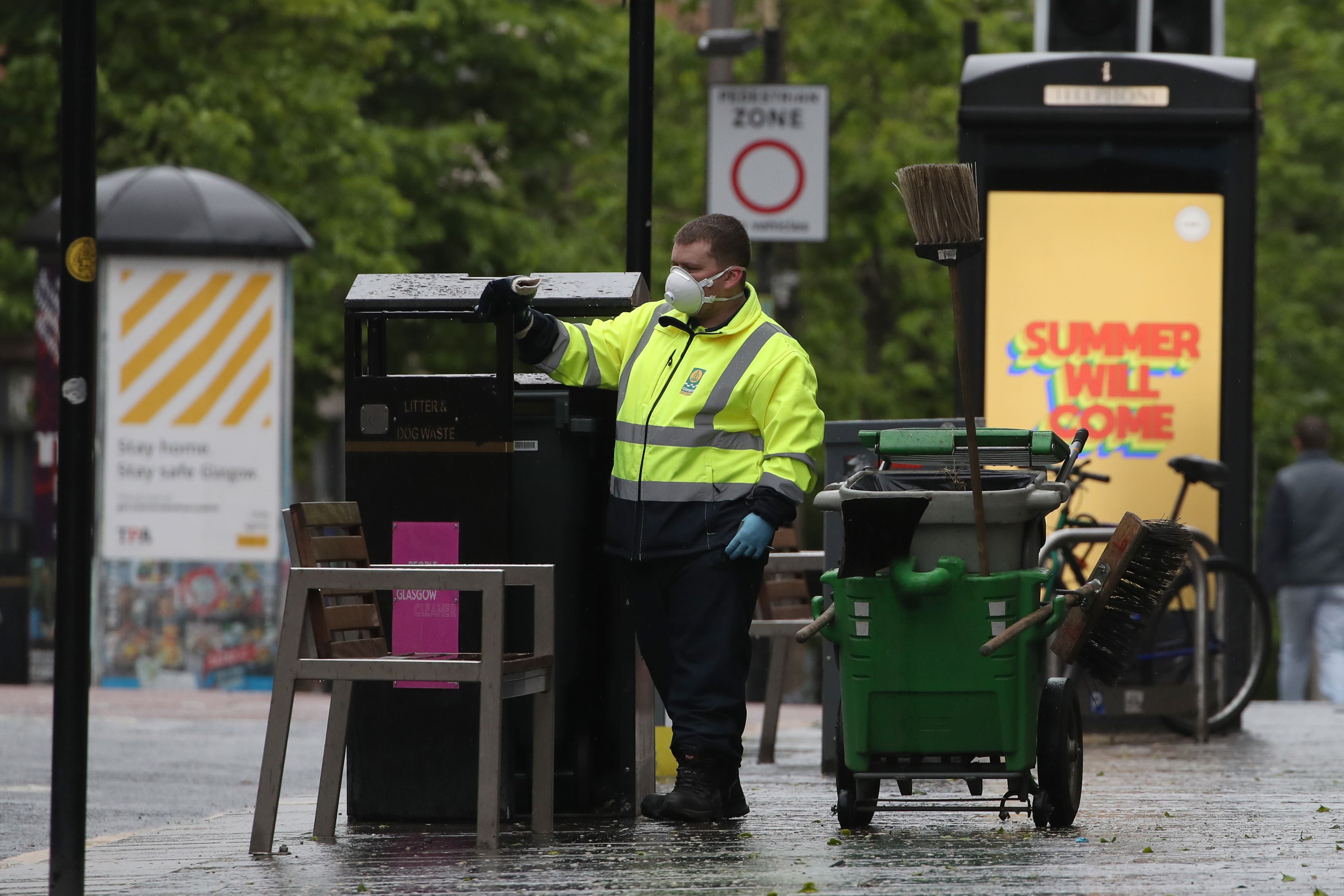 The staff involved include bin collectors (PA)