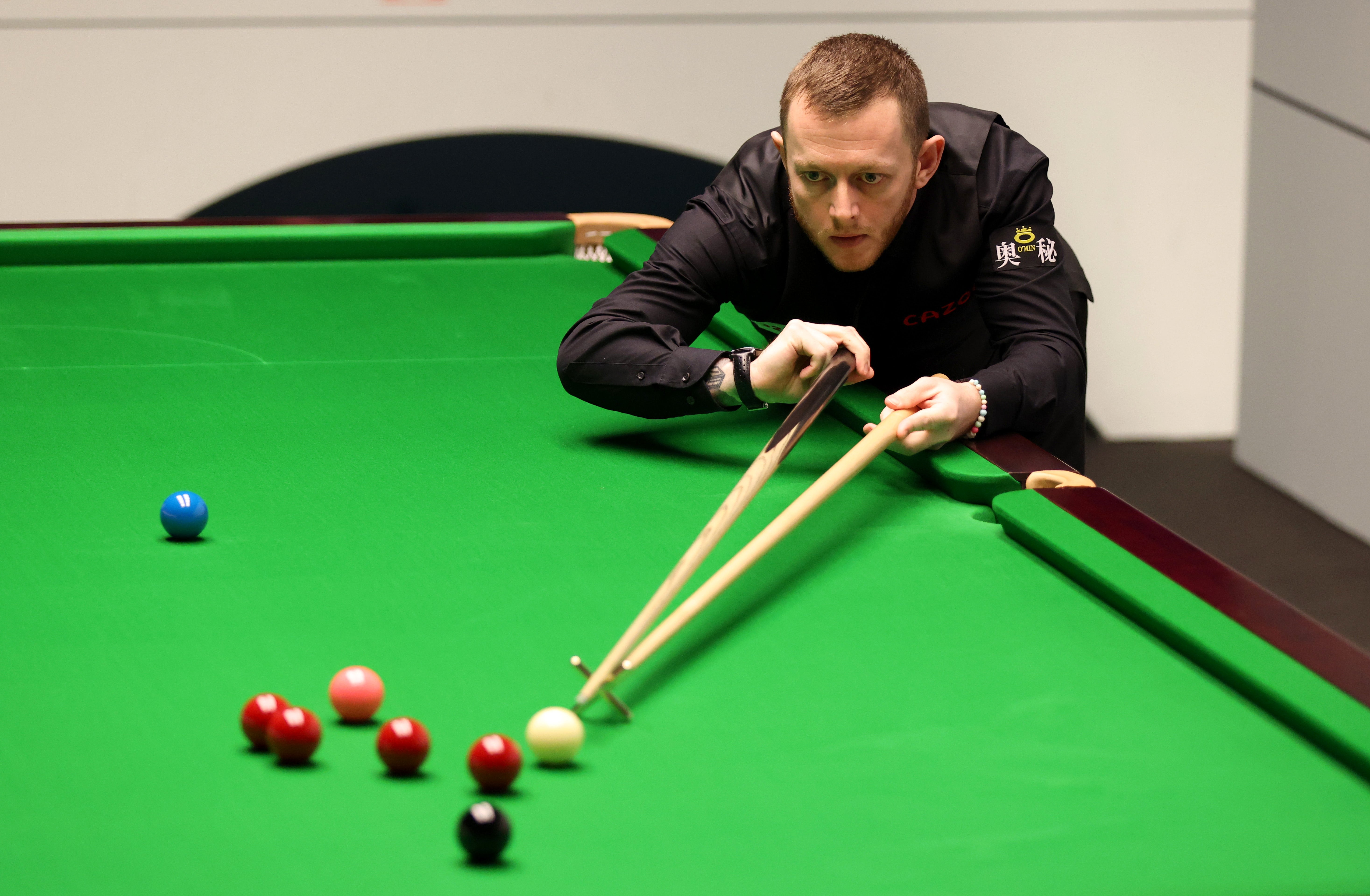 Mark Allen cruised into the quarter-finals