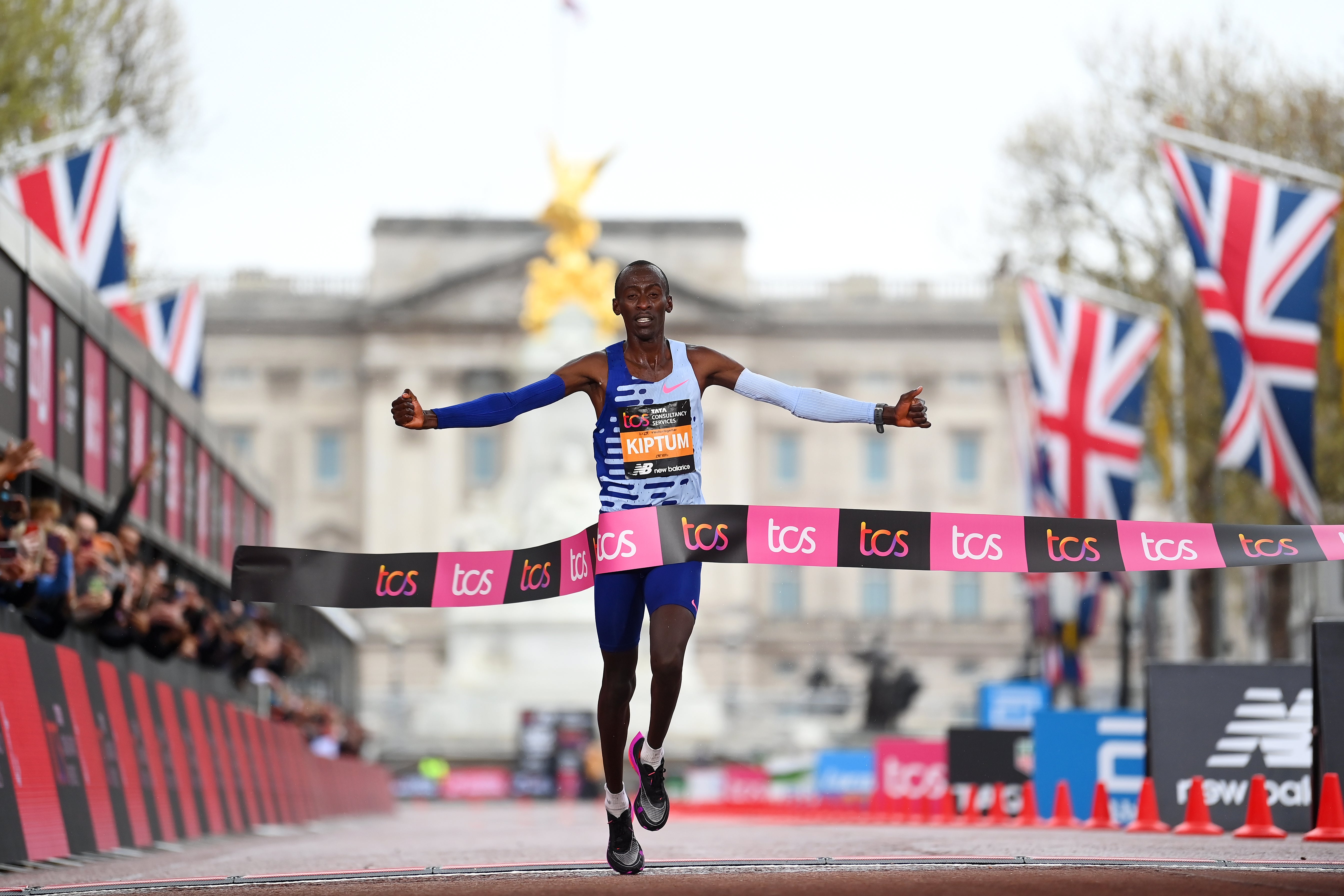 Kelvin Kiptum wins the 2023 London Marathon