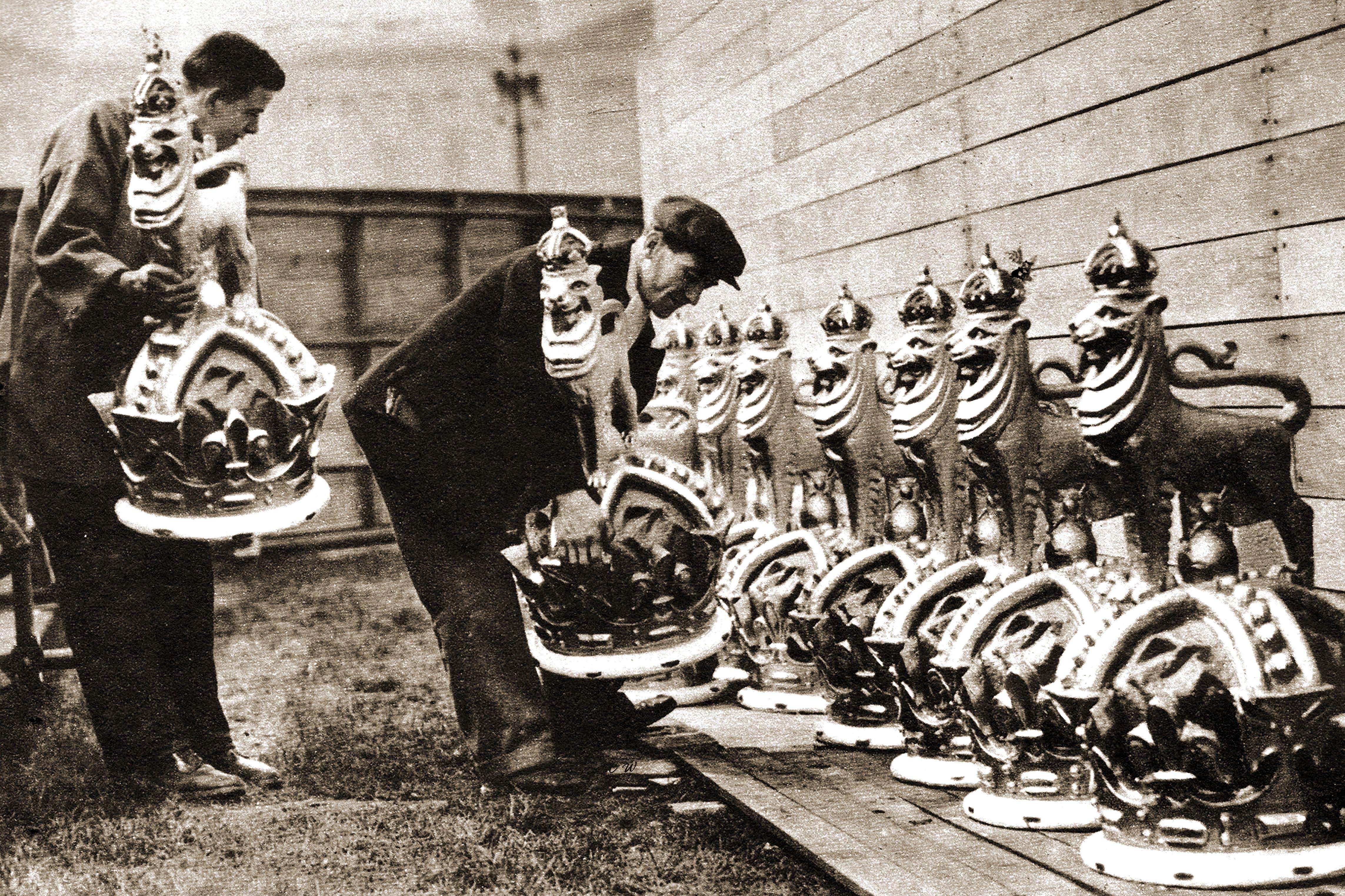 Coronation preparations in 1937 (Colin Waters/Alamy Stock Photo/PA)