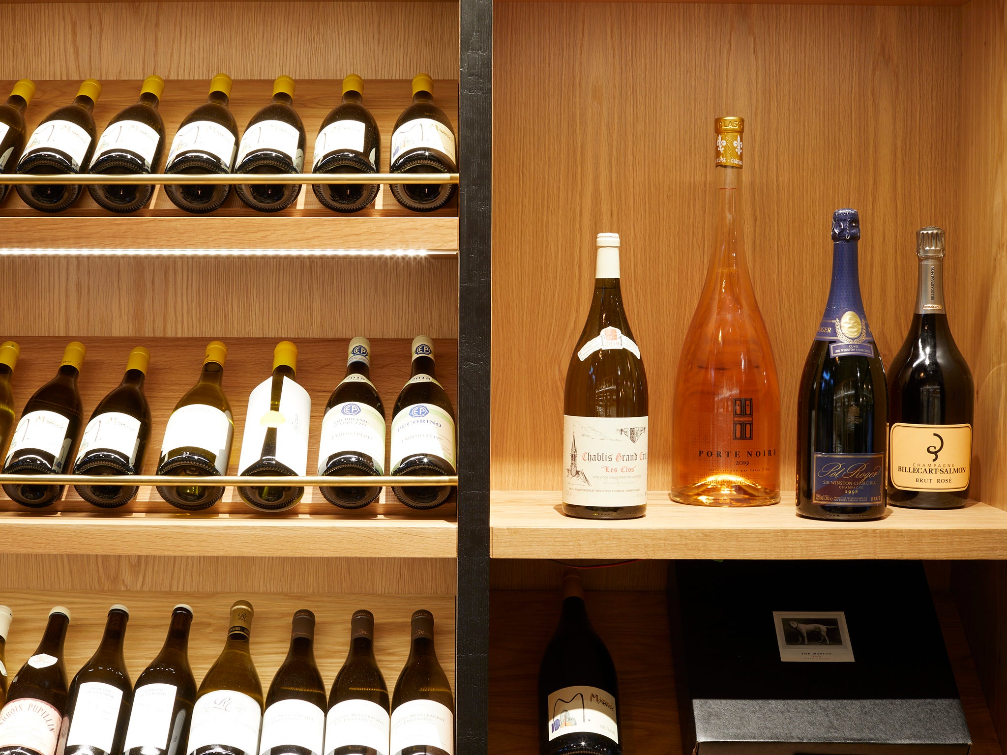 Porte Noire boasts a collection of 800 wines that are available for diners to enjoy