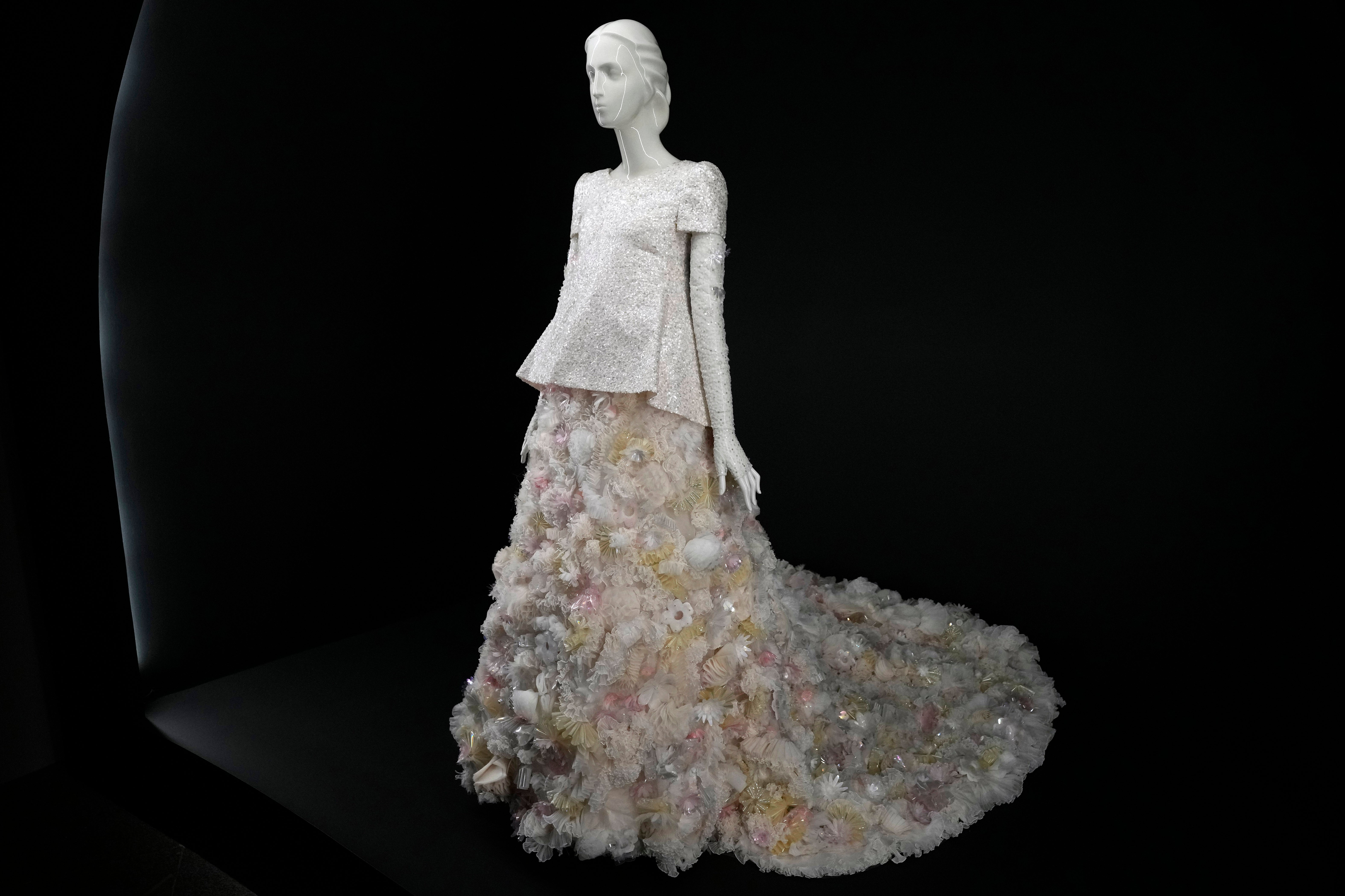 "Karl Lagerfeld: A Line of Beauty" MET Museum Exhibition