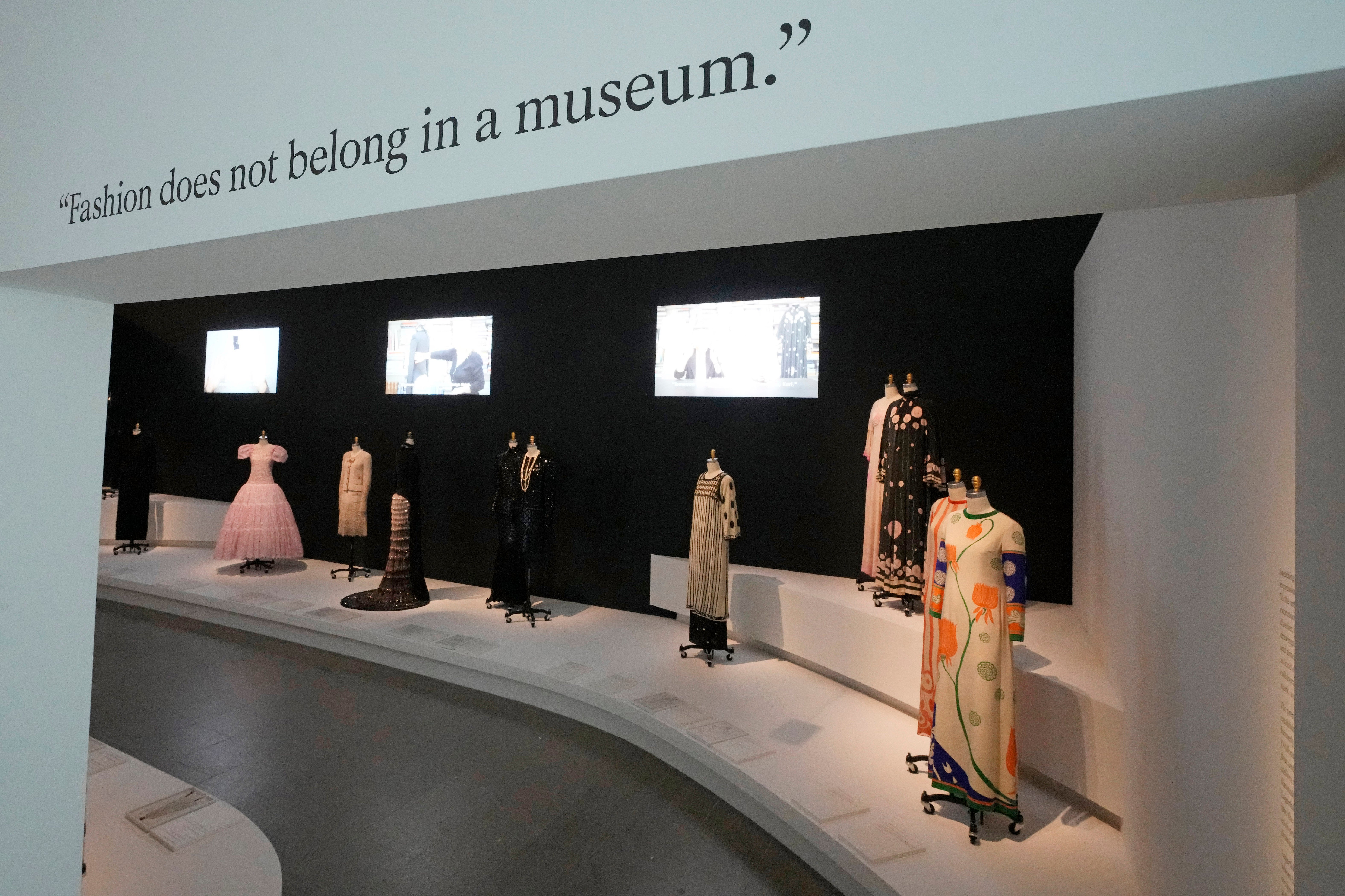 "Karl Lagerfeld: A Line of Beauty" MET Museum Exhibition