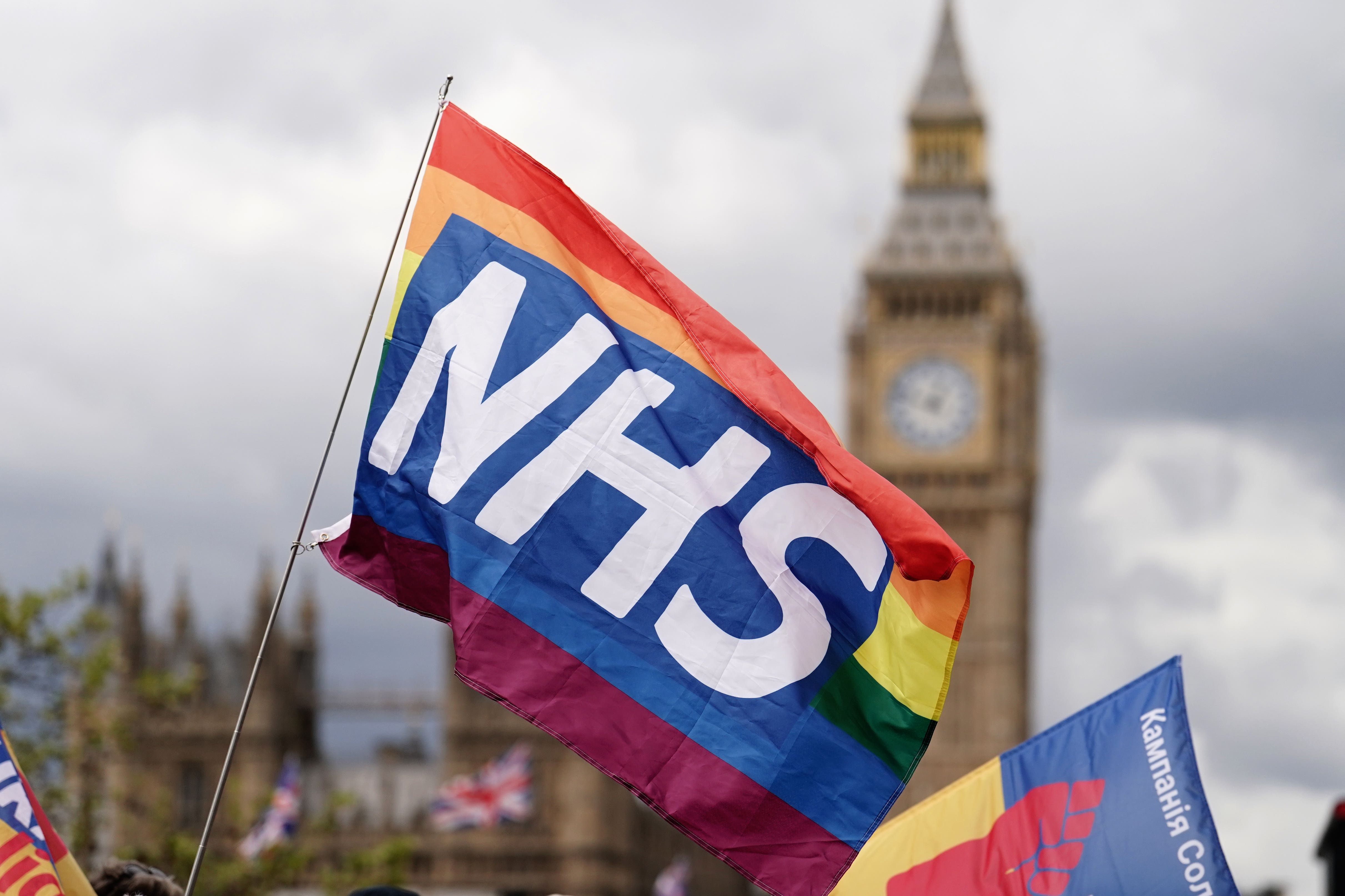 NHS workers on the picket line outside St Thomas’ Hospital, (Jordan Pettitt/PA)