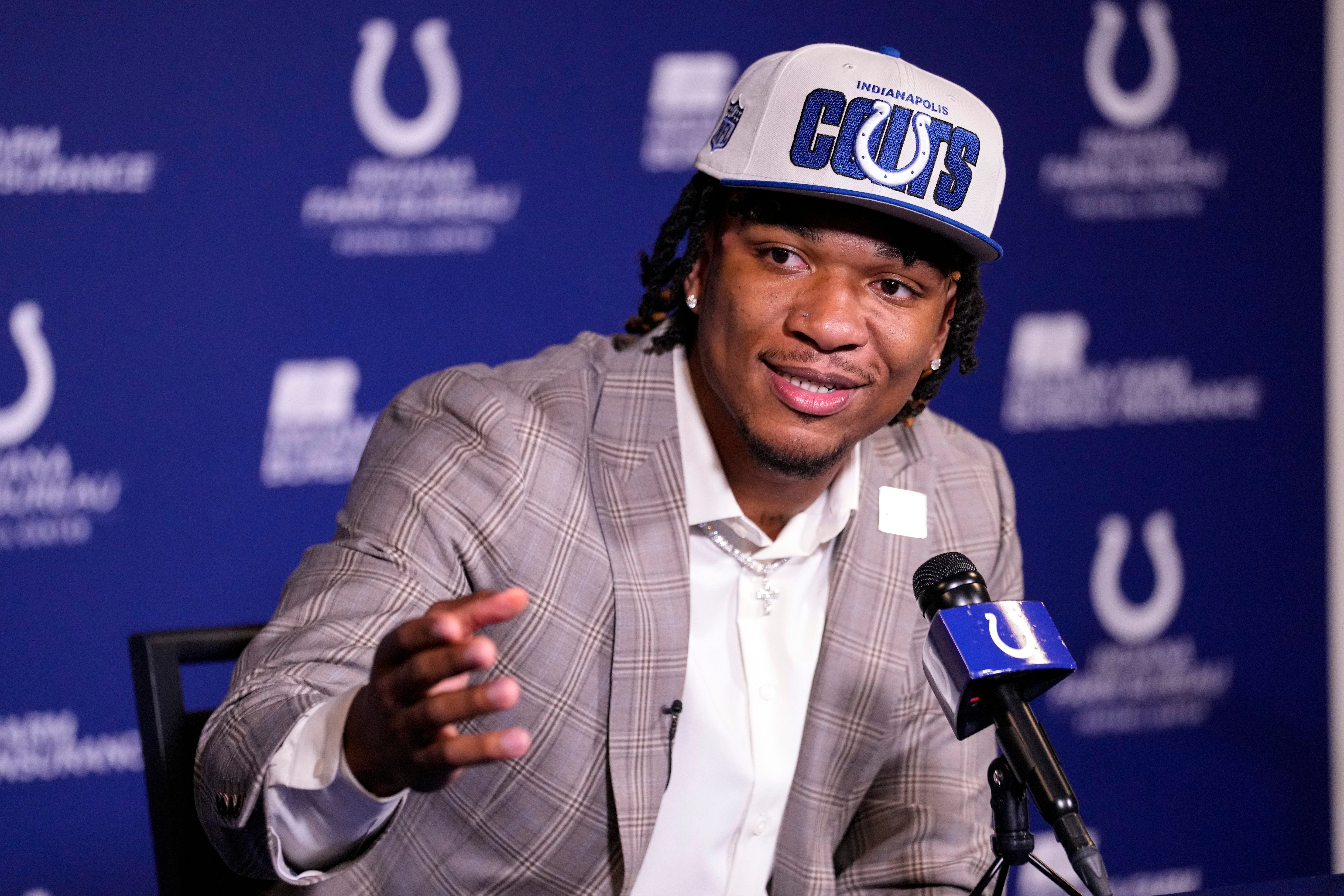 Colts Richardson Football