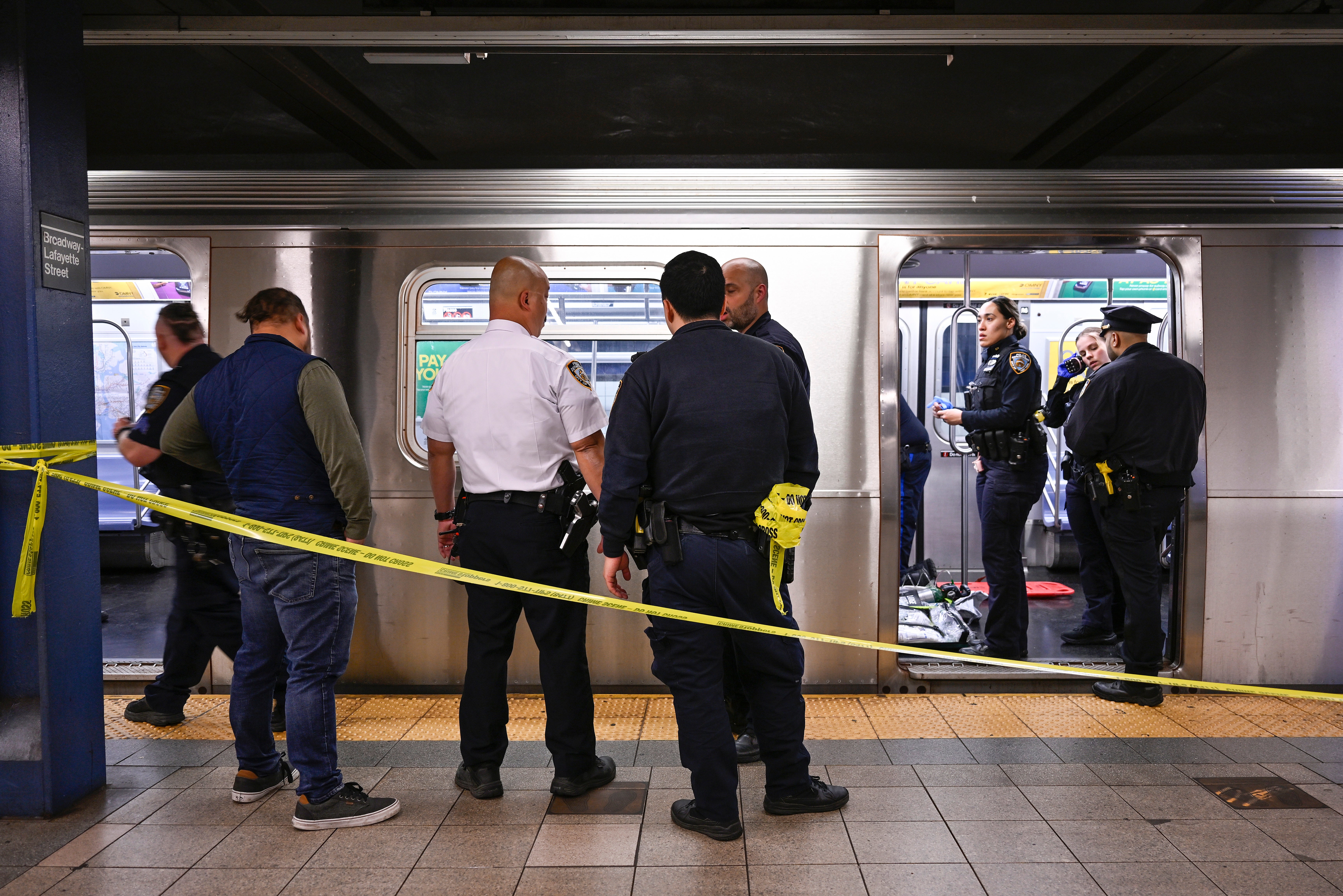 NYPD officers on the scene of Jordan Neely’s death