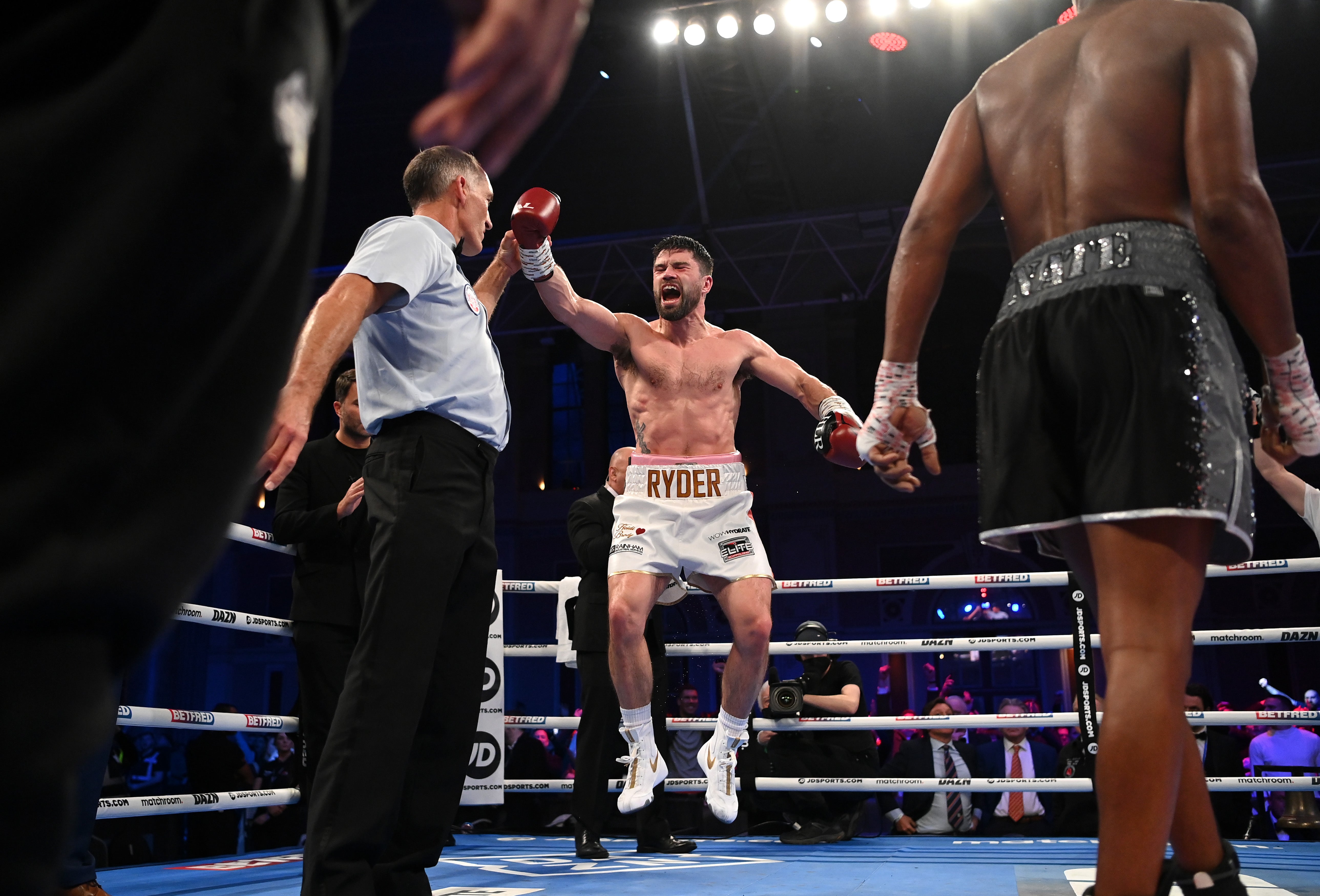 If John Ryder is to beat Canelo, he will have to do it the hard way