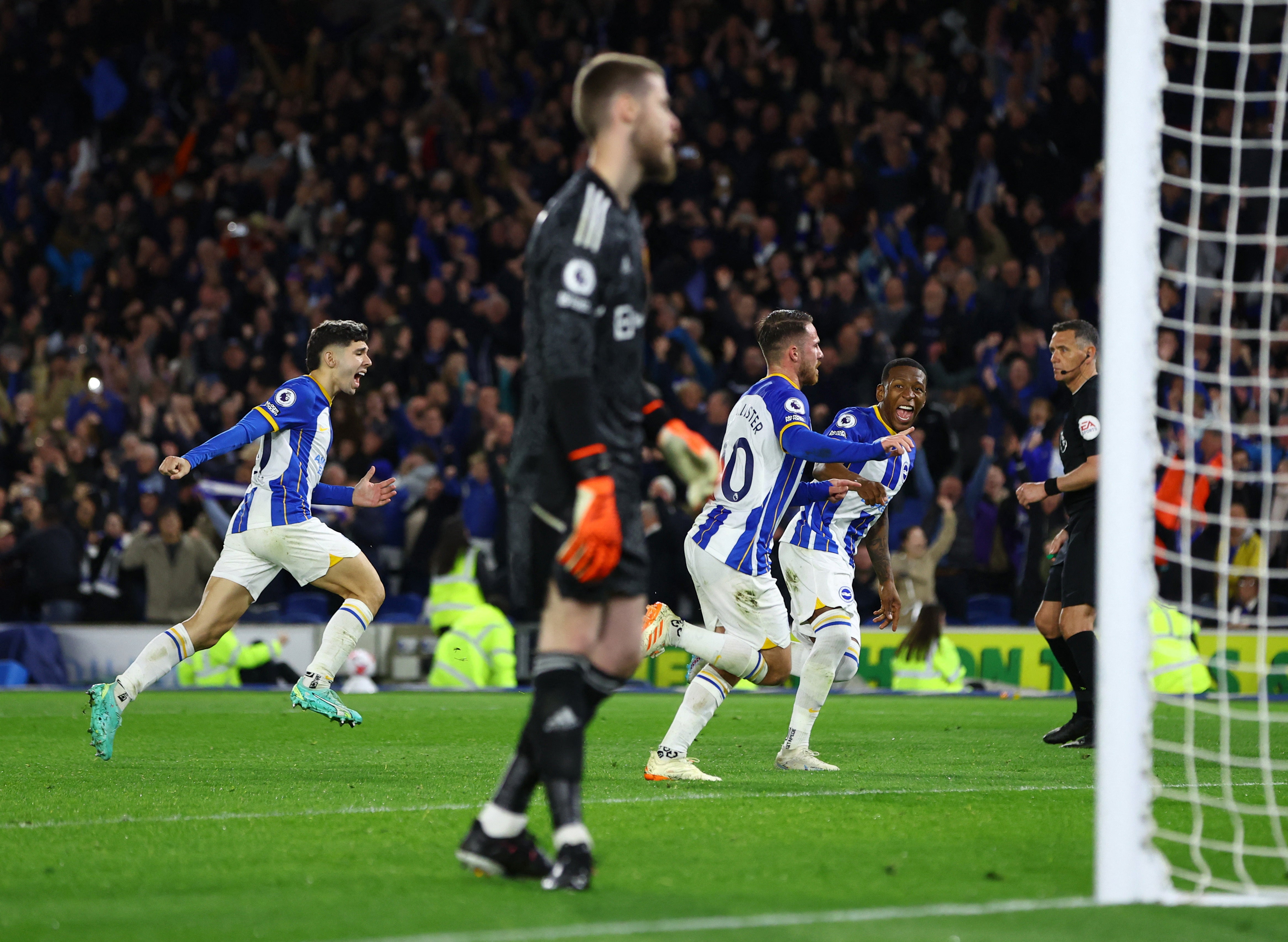 Alexis Mac Allister celebrates scoring Brighton’s late winning goal