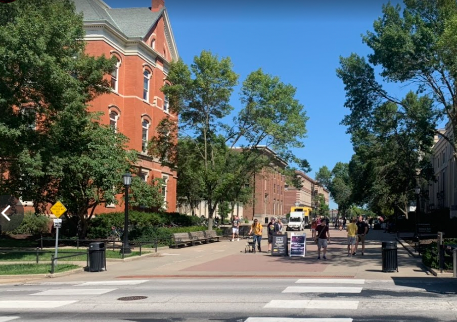 Iowa stabbings – latest: Manhunt underway as three men stabbed near University of Iowa