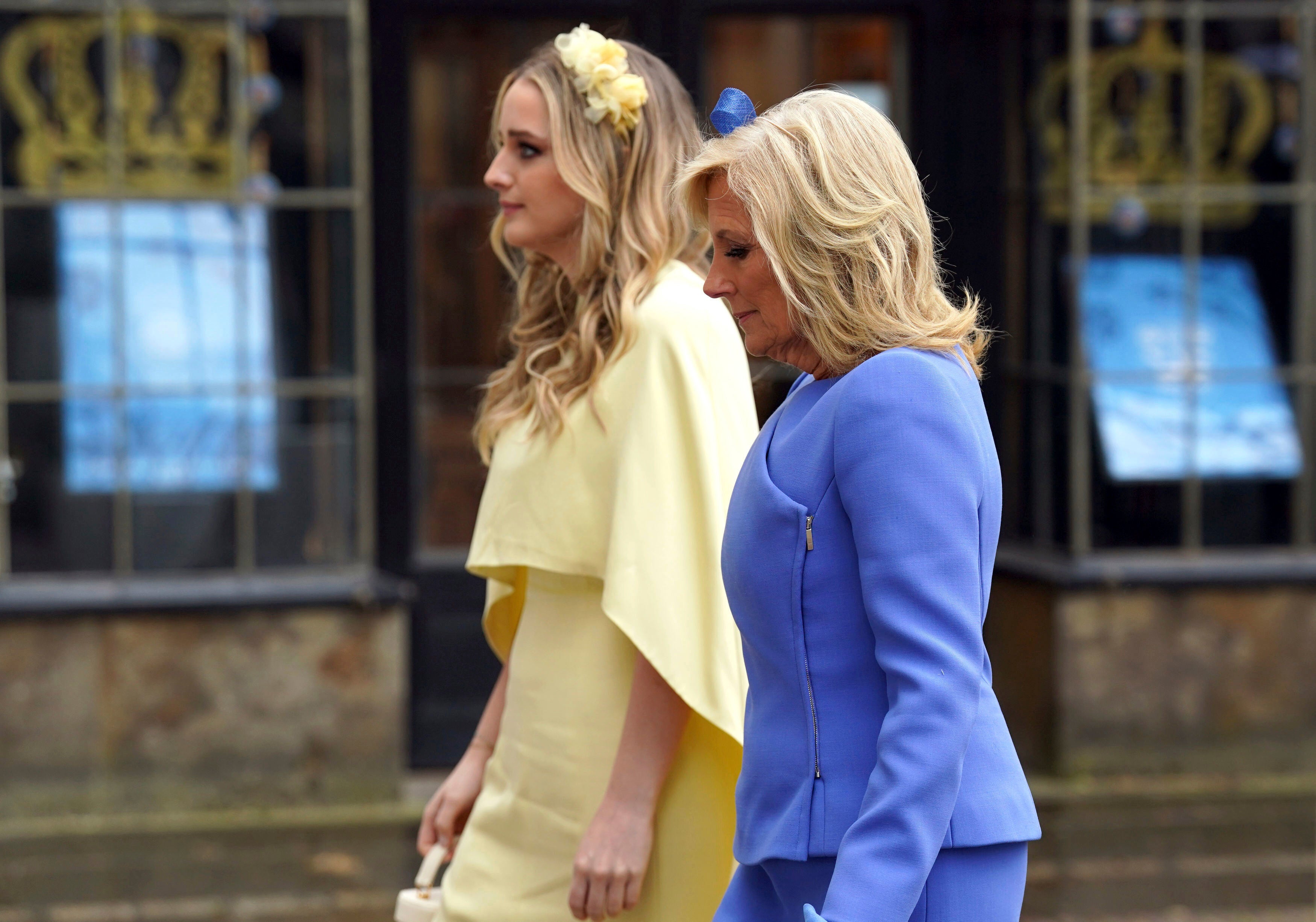 US First Lady Jill Biden and her granddaughter Finnegan arrive at Westminster Abbey