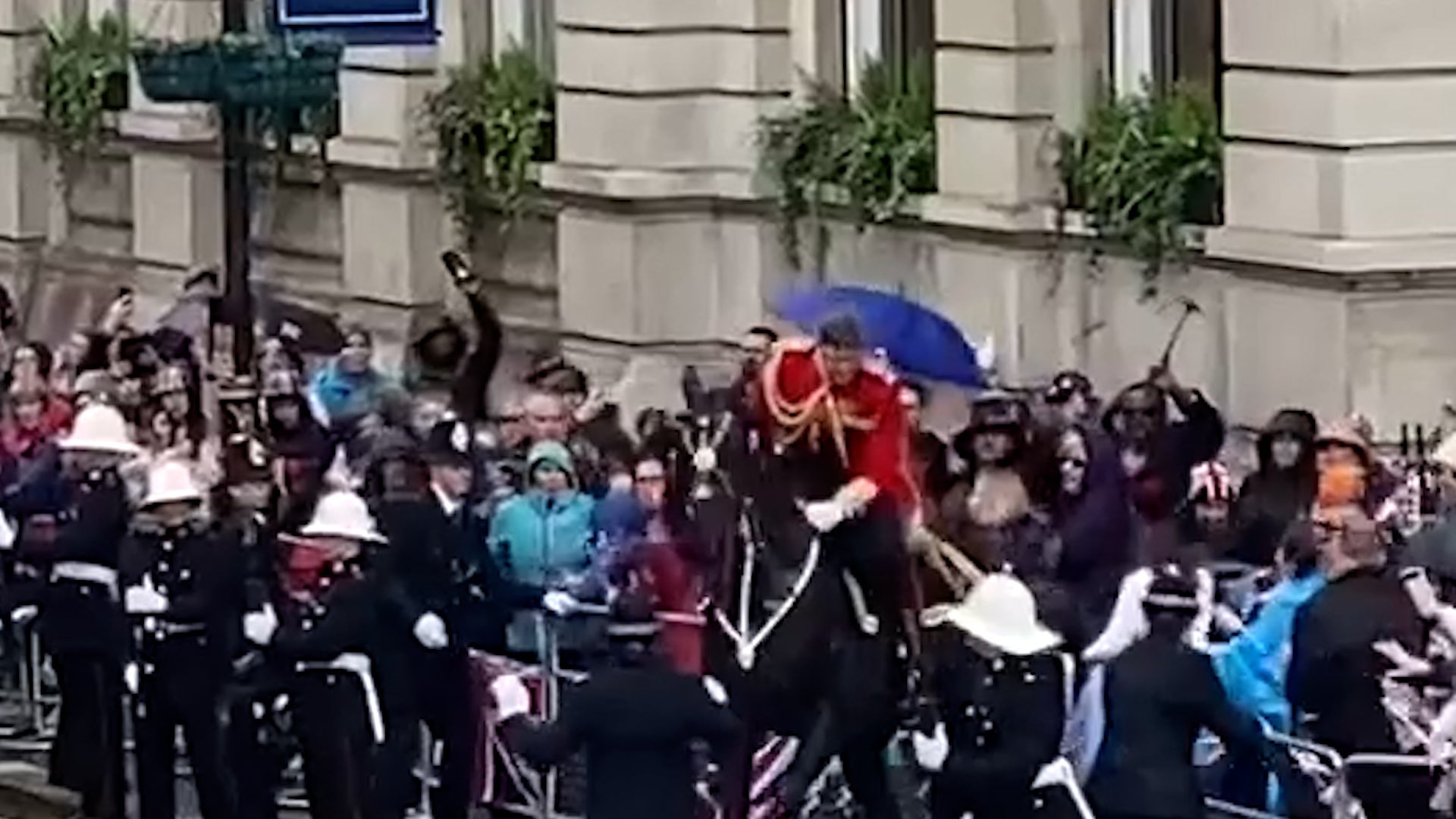 Spooked horse crashes into barrier behind King’s carriage during coronation procession