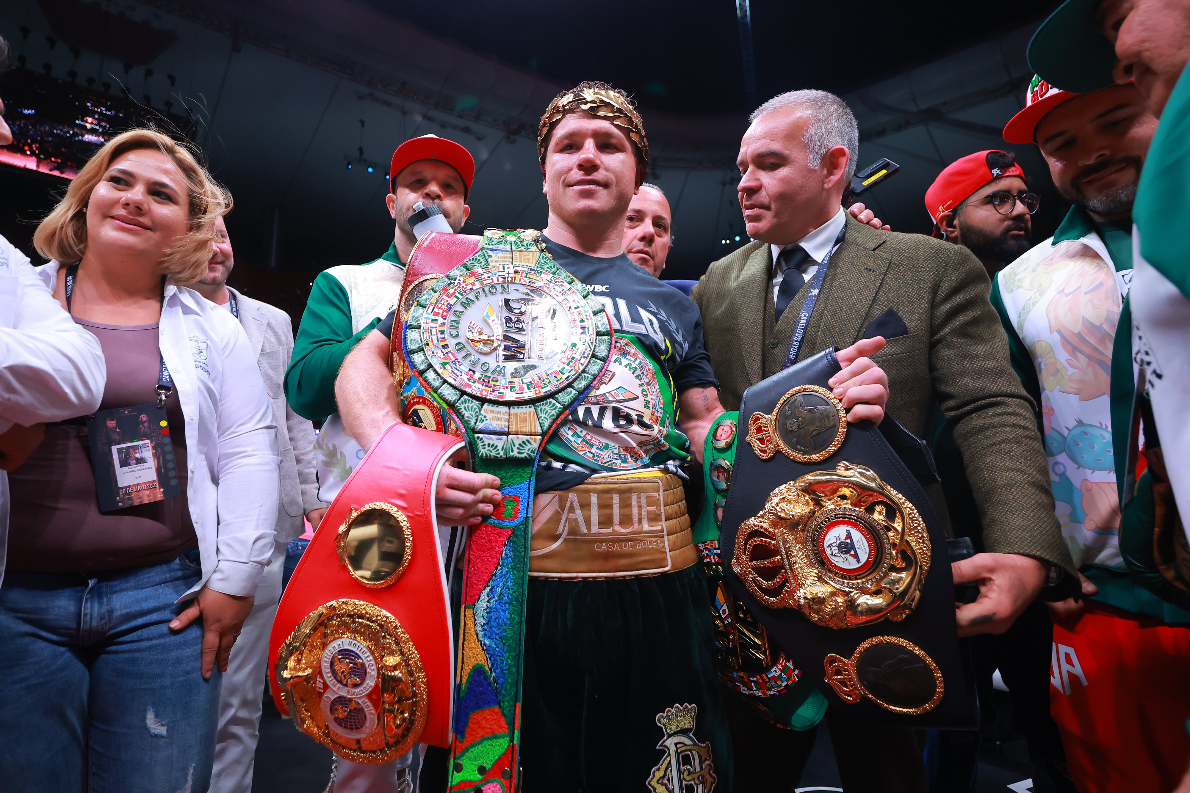 Alvarez retained his belts against the valiant Brit