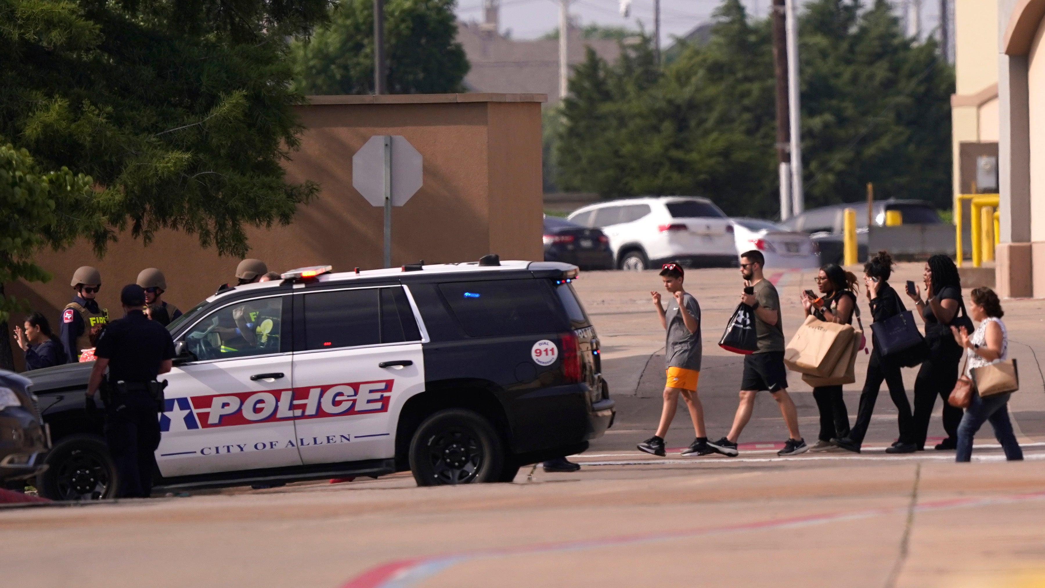 APTOPIX Mall Shooting Texas