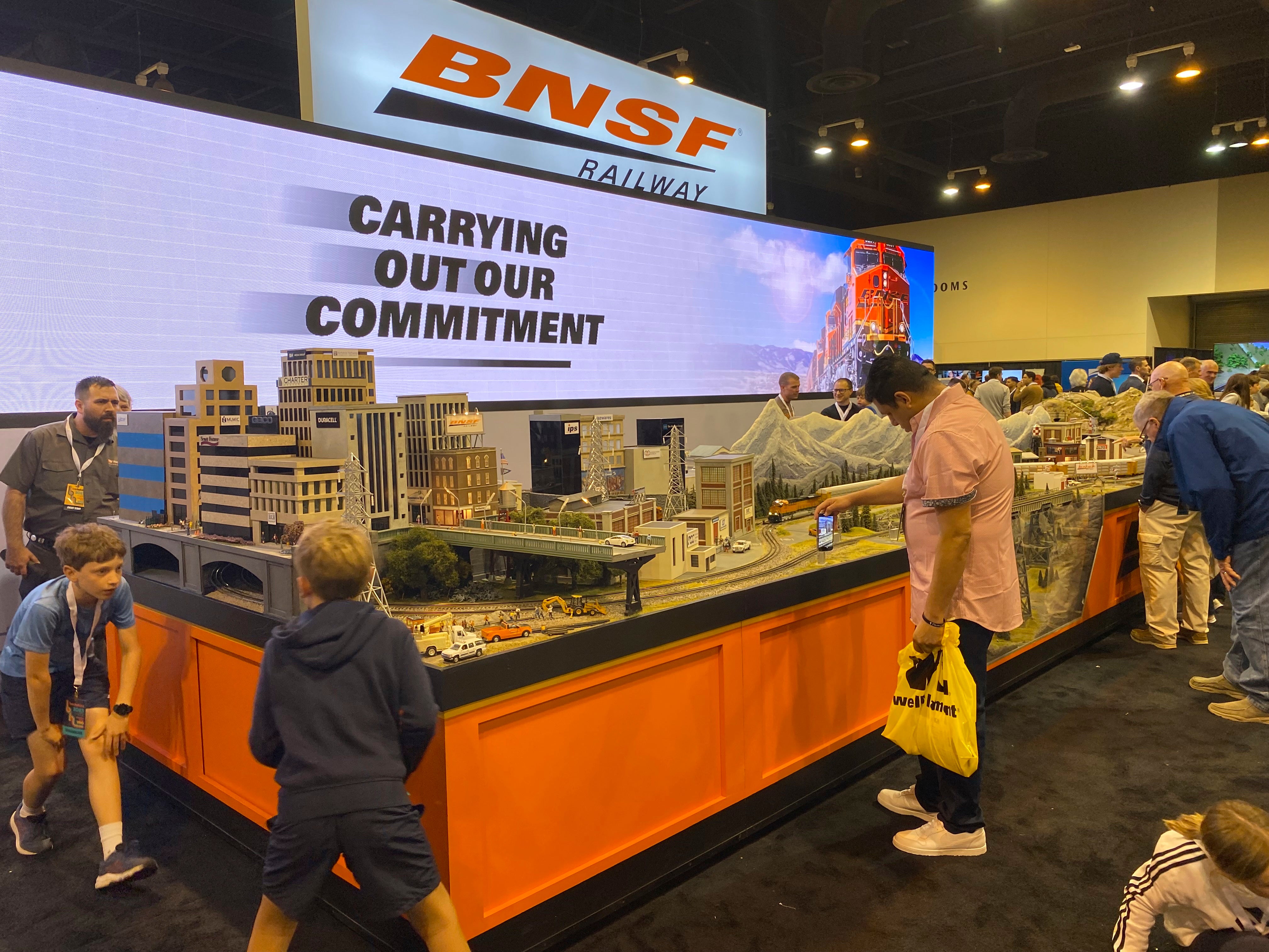 Railroad Contract Talks