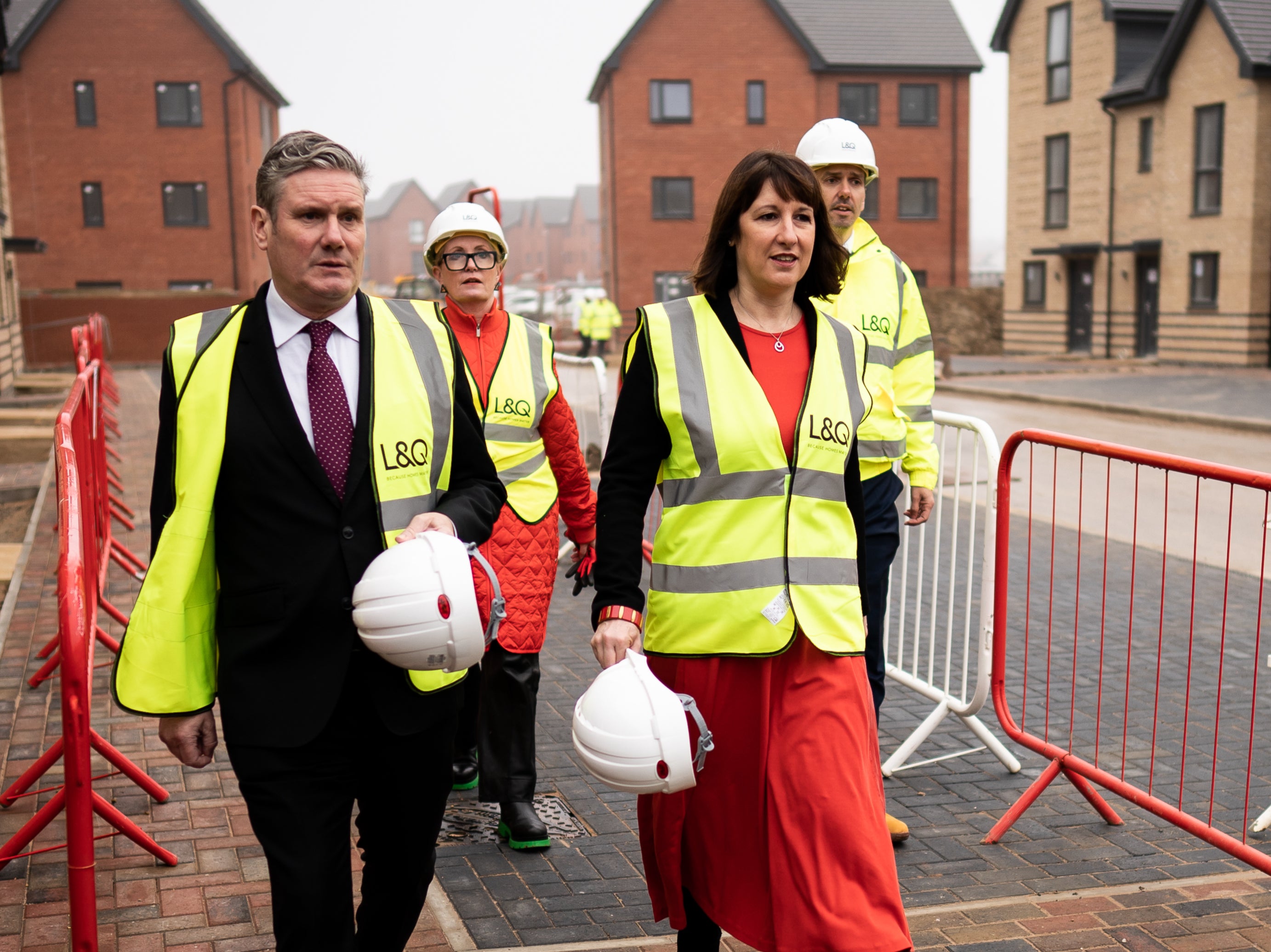 Keir Starmer and shadow chancellor Rachel Reeves at a housing development in Milton Keynes