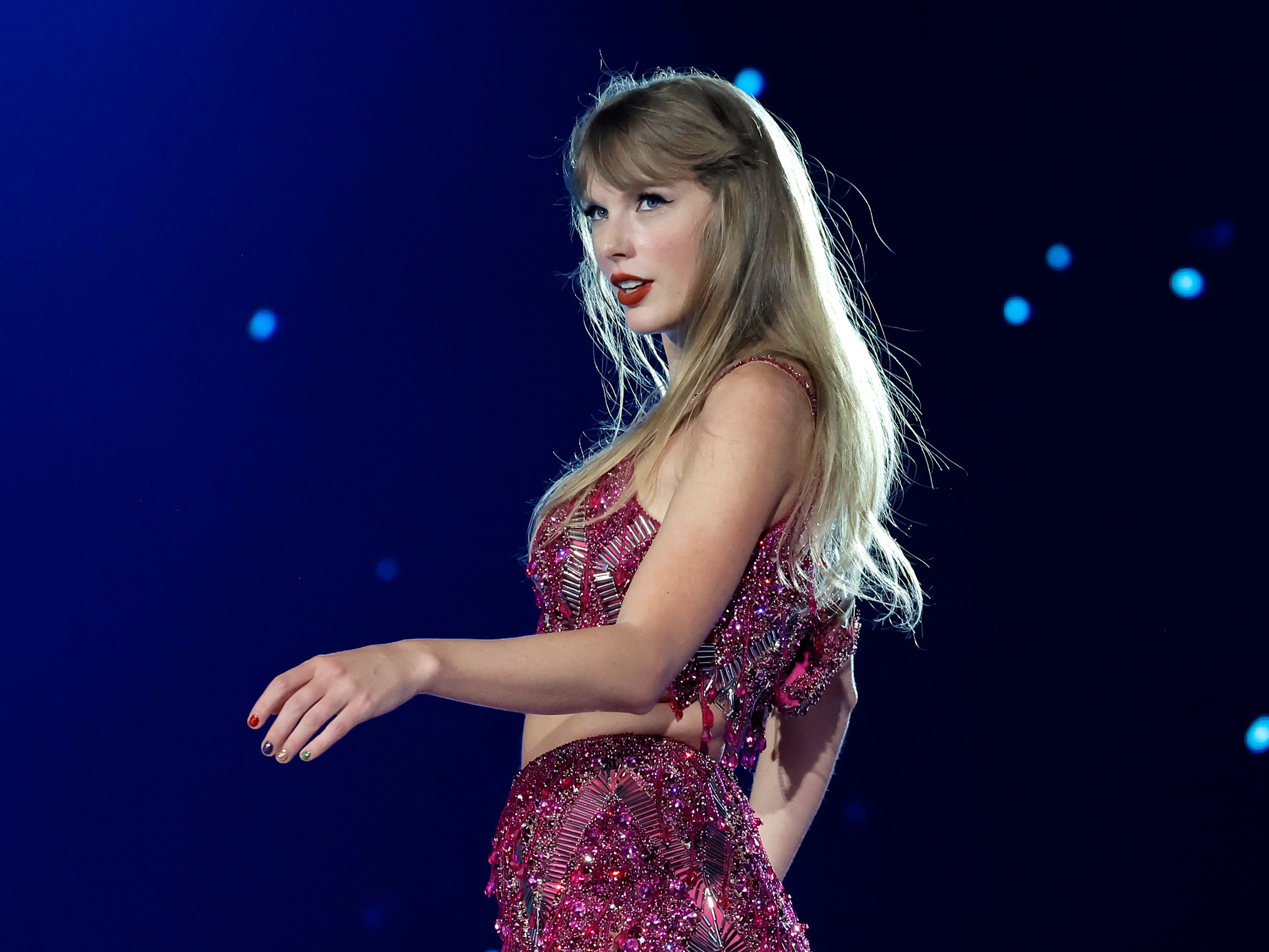 Taylor Swift praised for interrupting Eras concert to seemingly defend fan from security guard