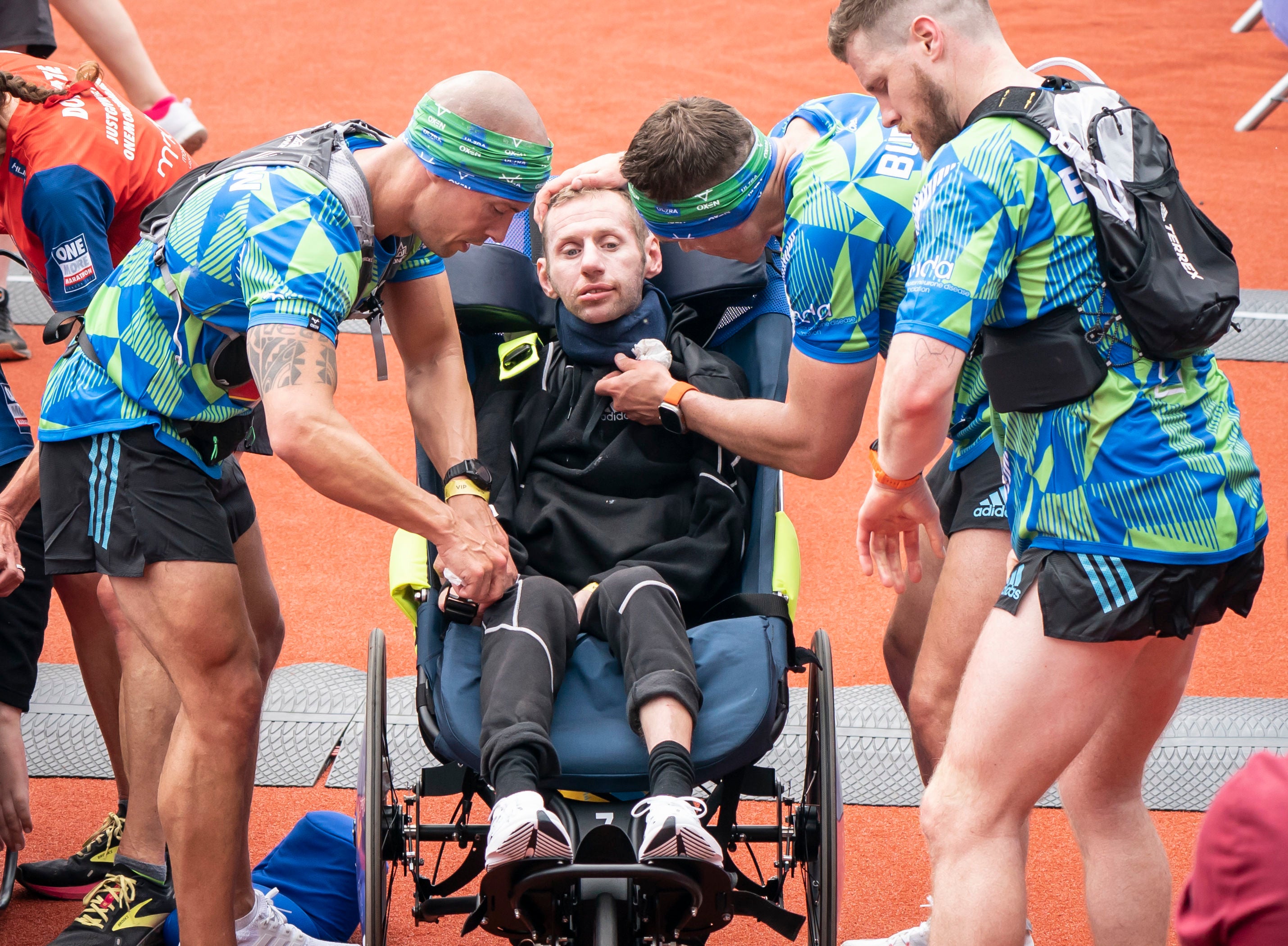 Burrow and Sinfield completed the marathon together