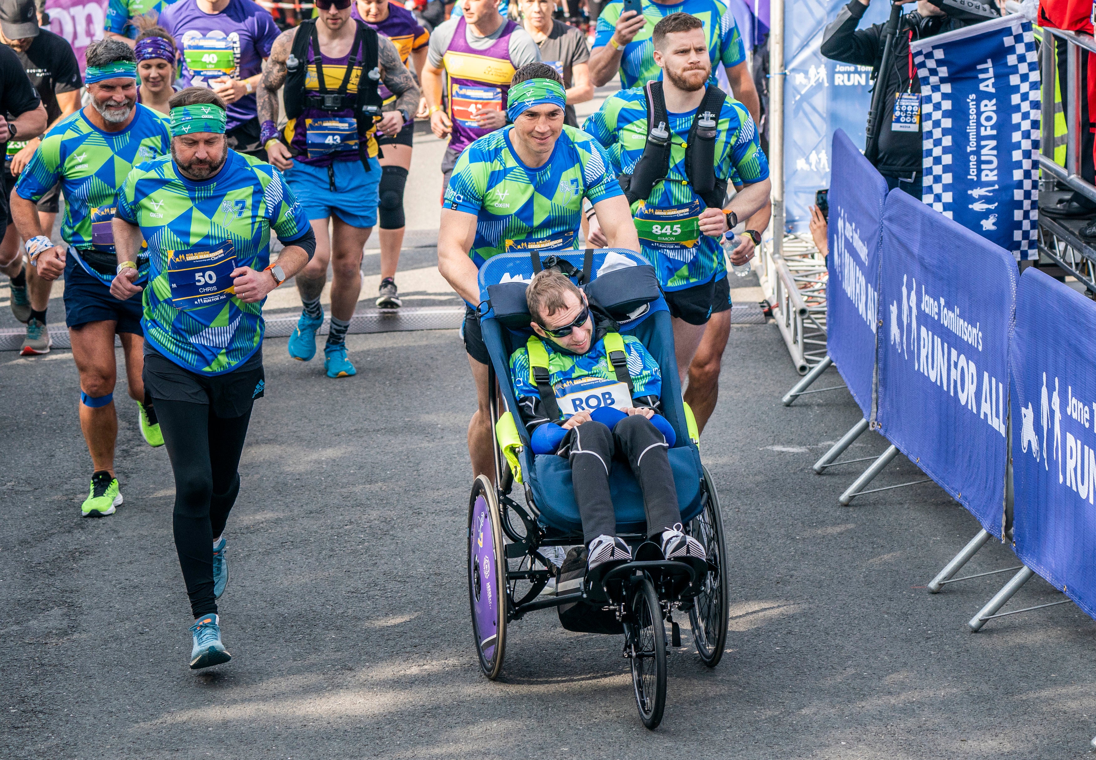 Kevin Sinfield and Rob Burrow complete the Leeds Marathon together