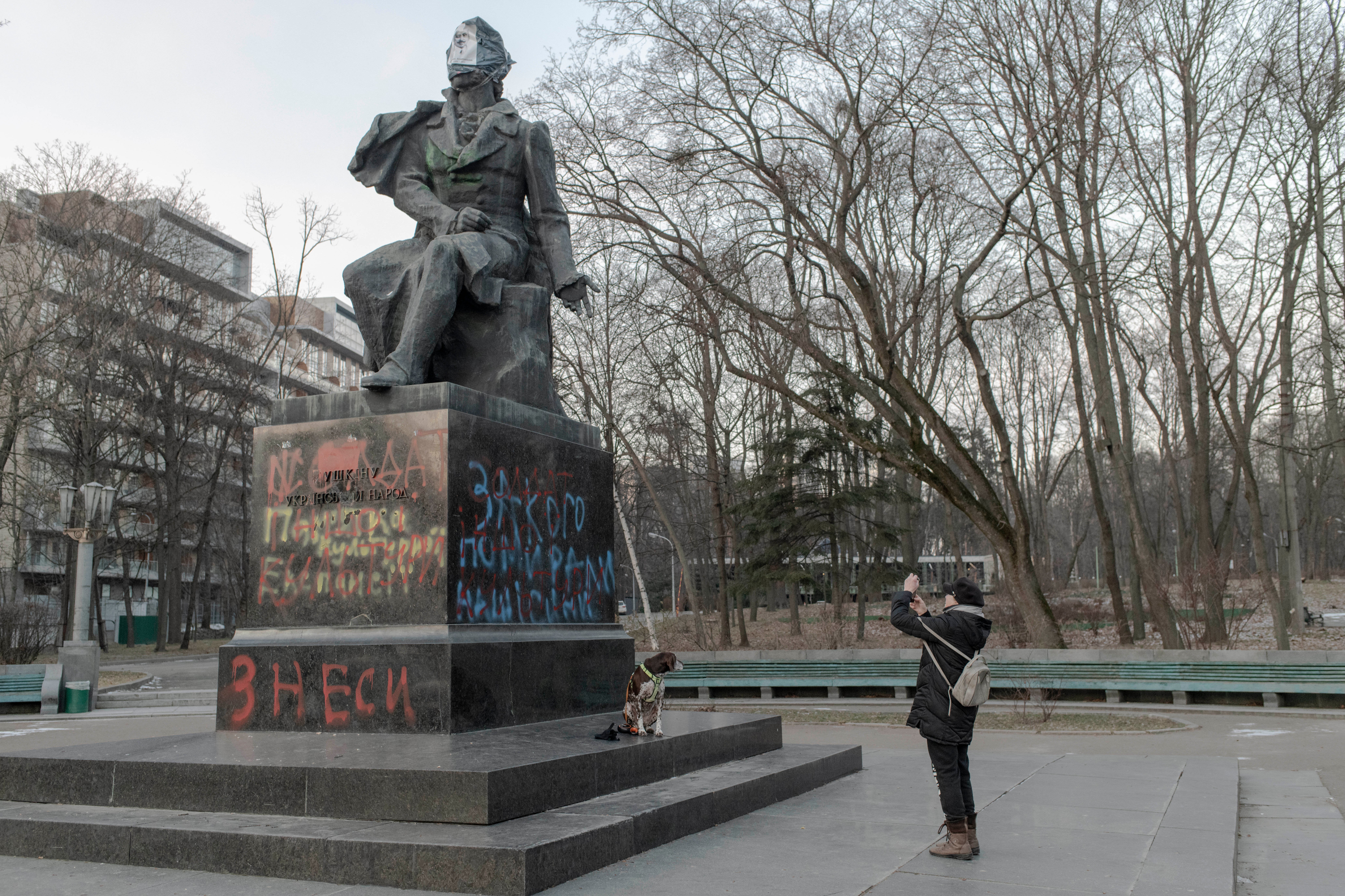 The biggest Ukrainian monument of poet and writer Alexander Pushkin in a park in Kyiv was vandalised with graffiti calling for his statue to be removed