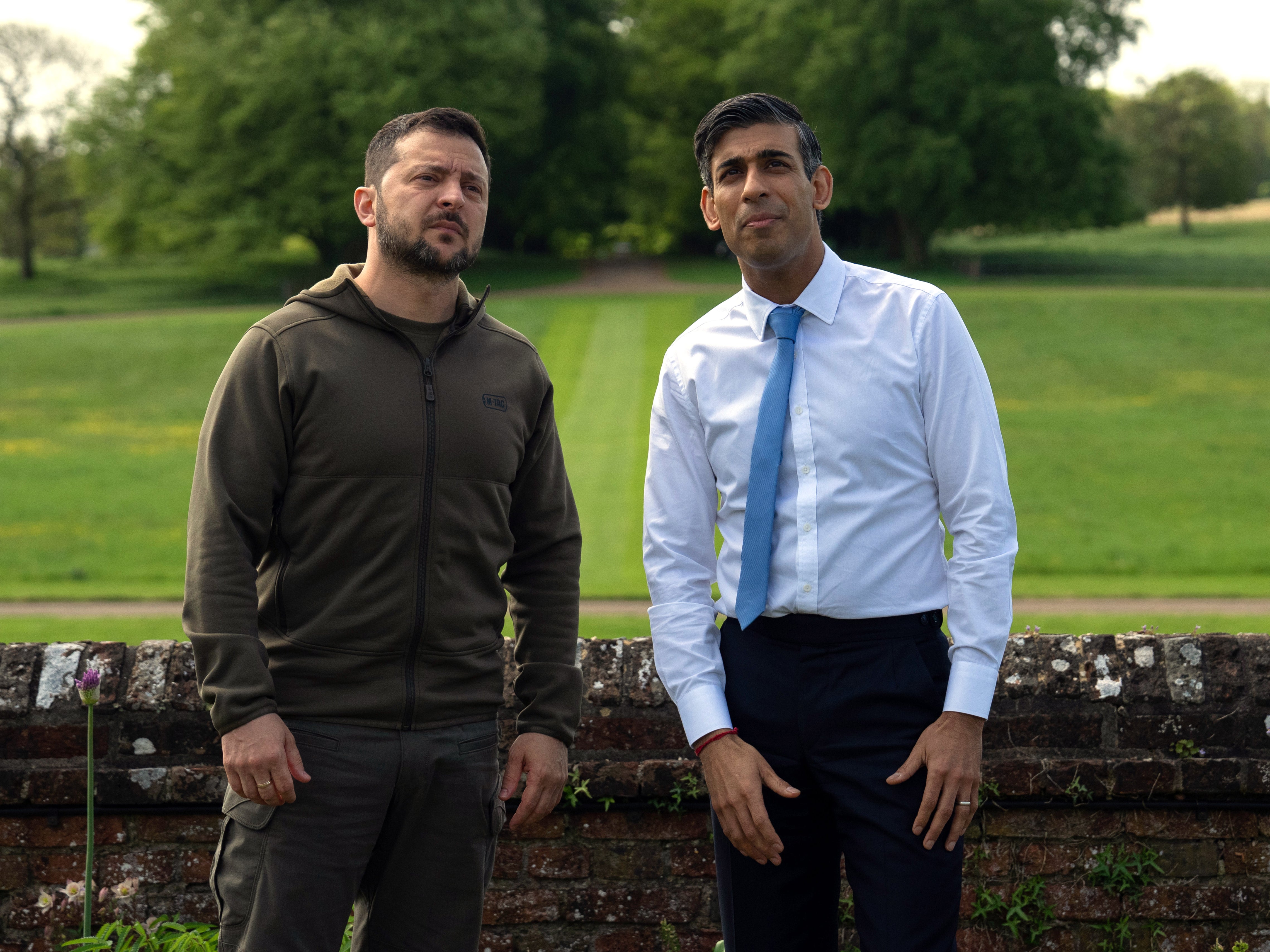 Rishi Sunak with Ukrainian president Volodymyr Zelensky at Chequers