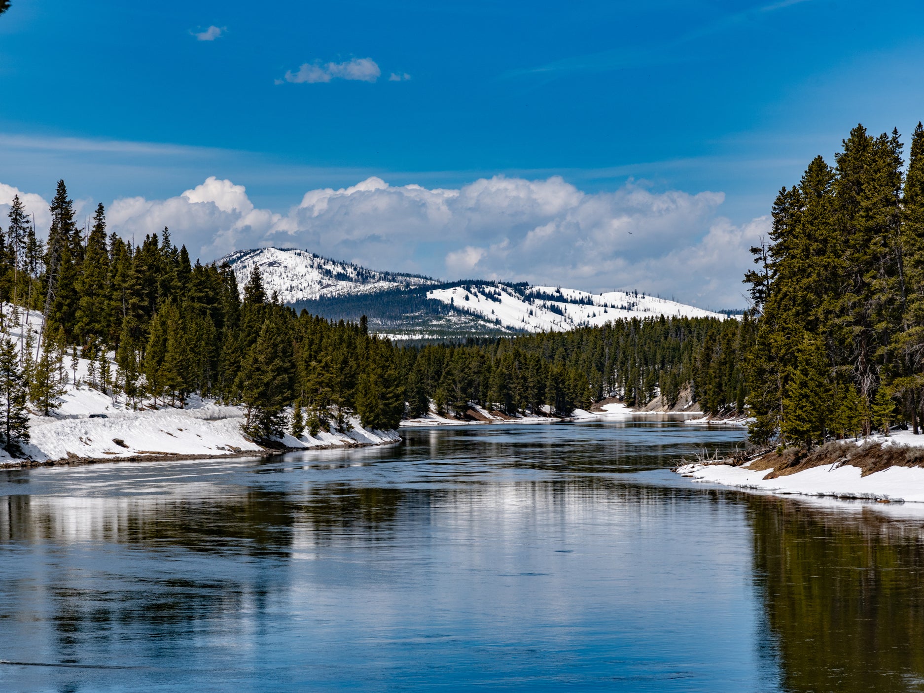 Where would make a good side trip from Yellowstone?