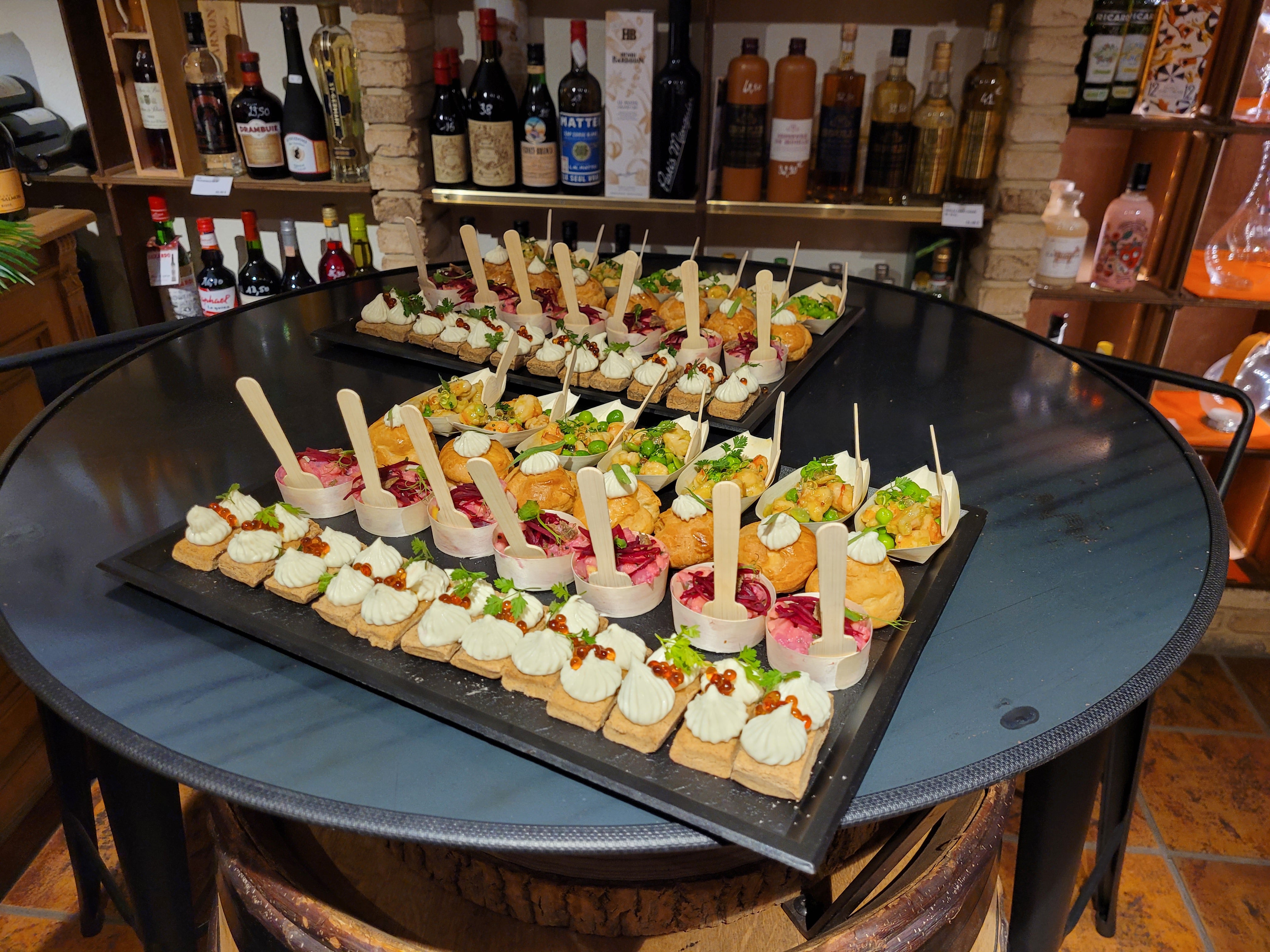 Colourful canapes at Vinophilie