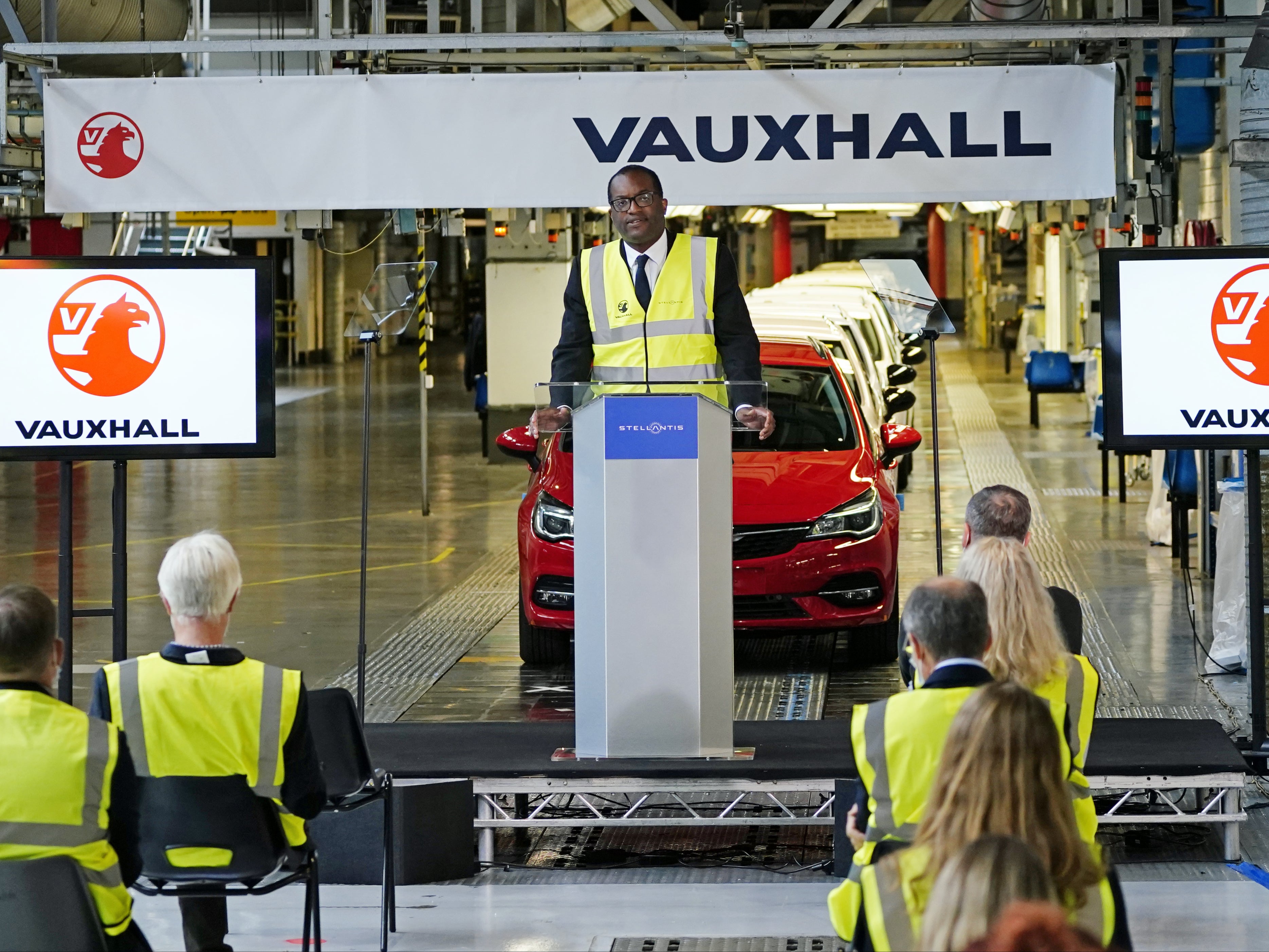 Former chancellor Kwasi Kwarteng talking at in Vauxhall’s plant in Ellesmere Port, Cheshire, in 2021