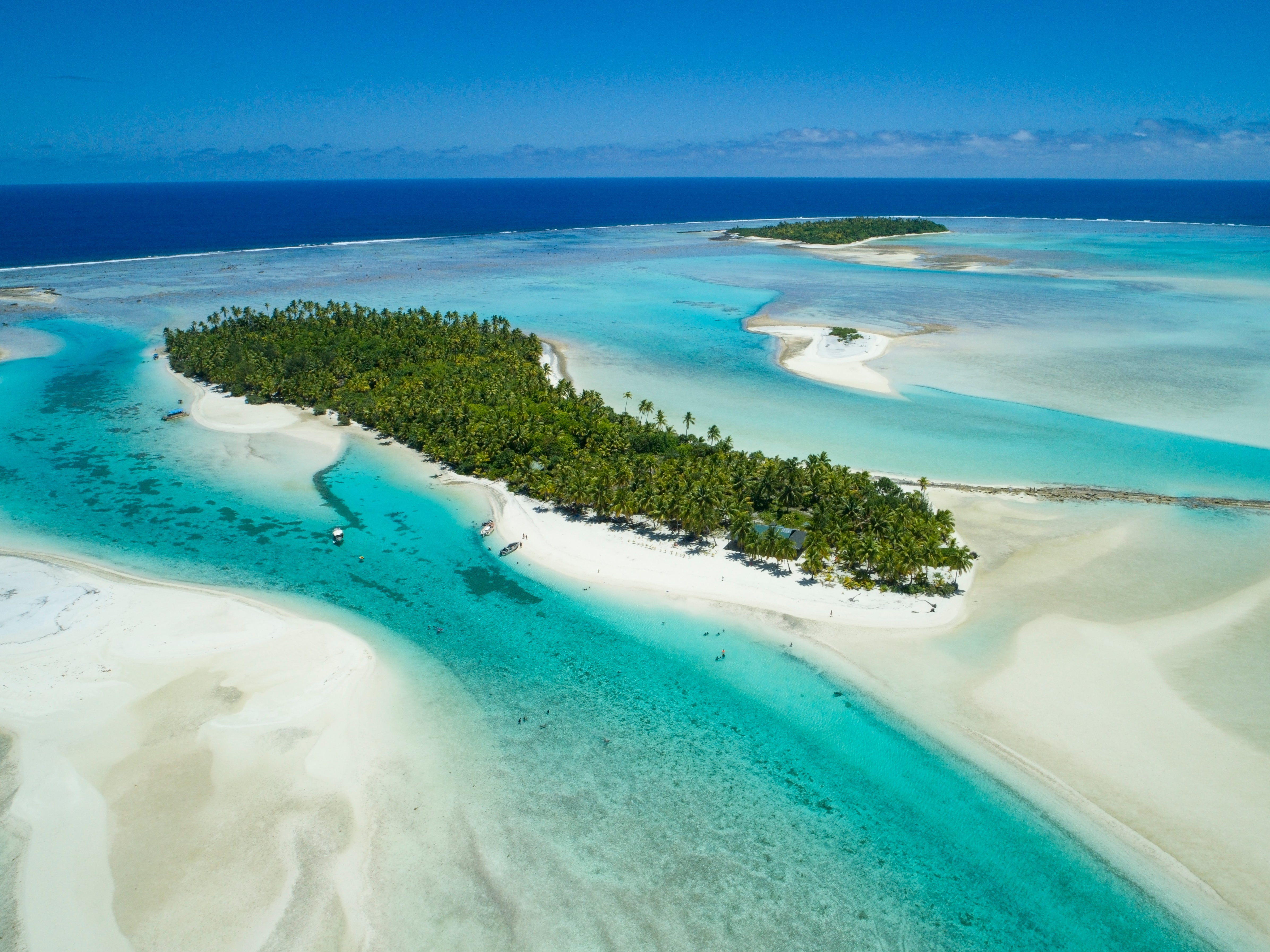 The white sand coastline of One Foot Island