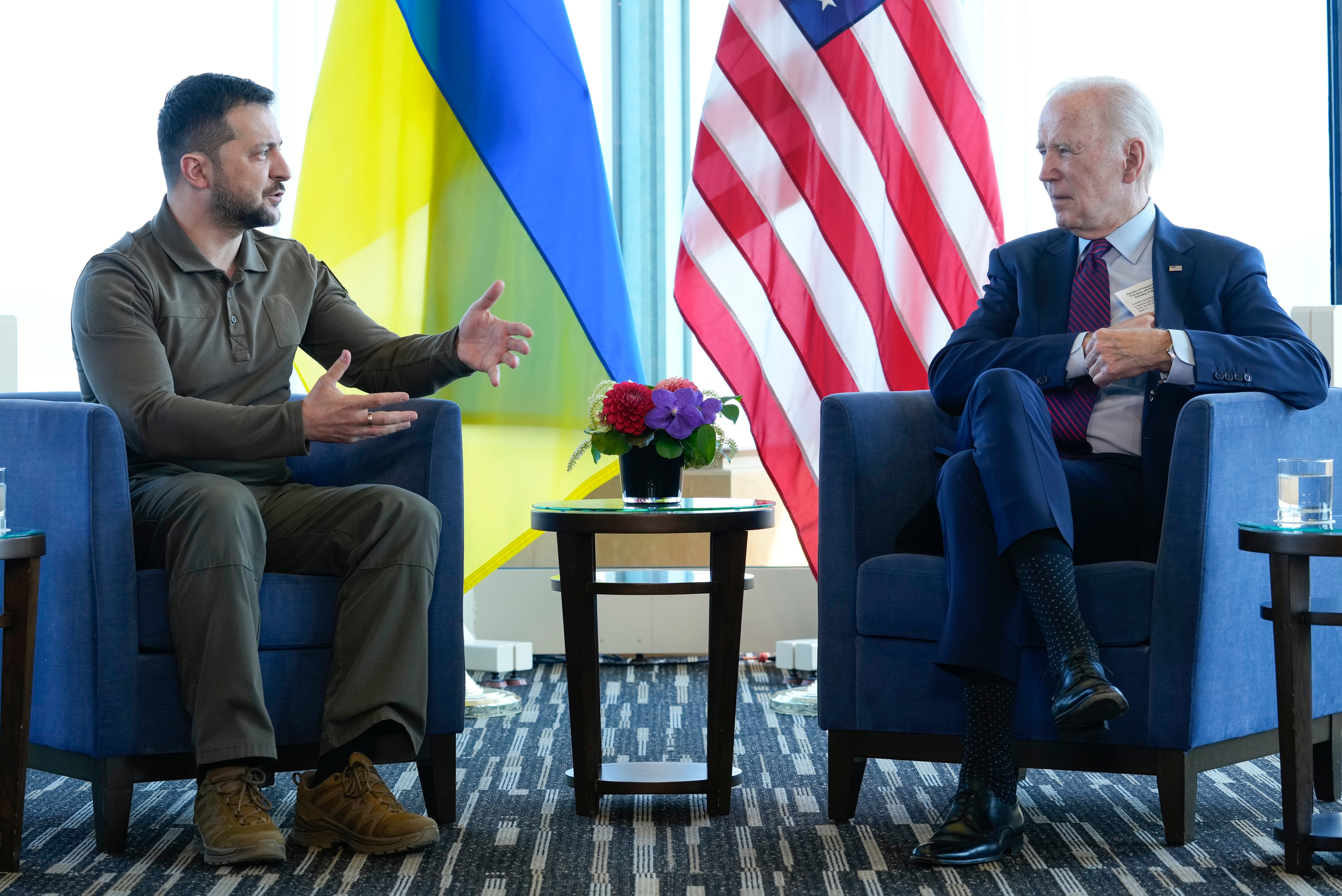 Zelenksy with Biden at the G7 summit in Japan