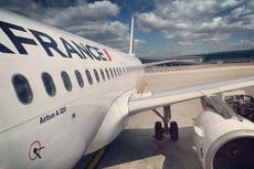 France bans short-haul flights in bid to cut carbon emissions
