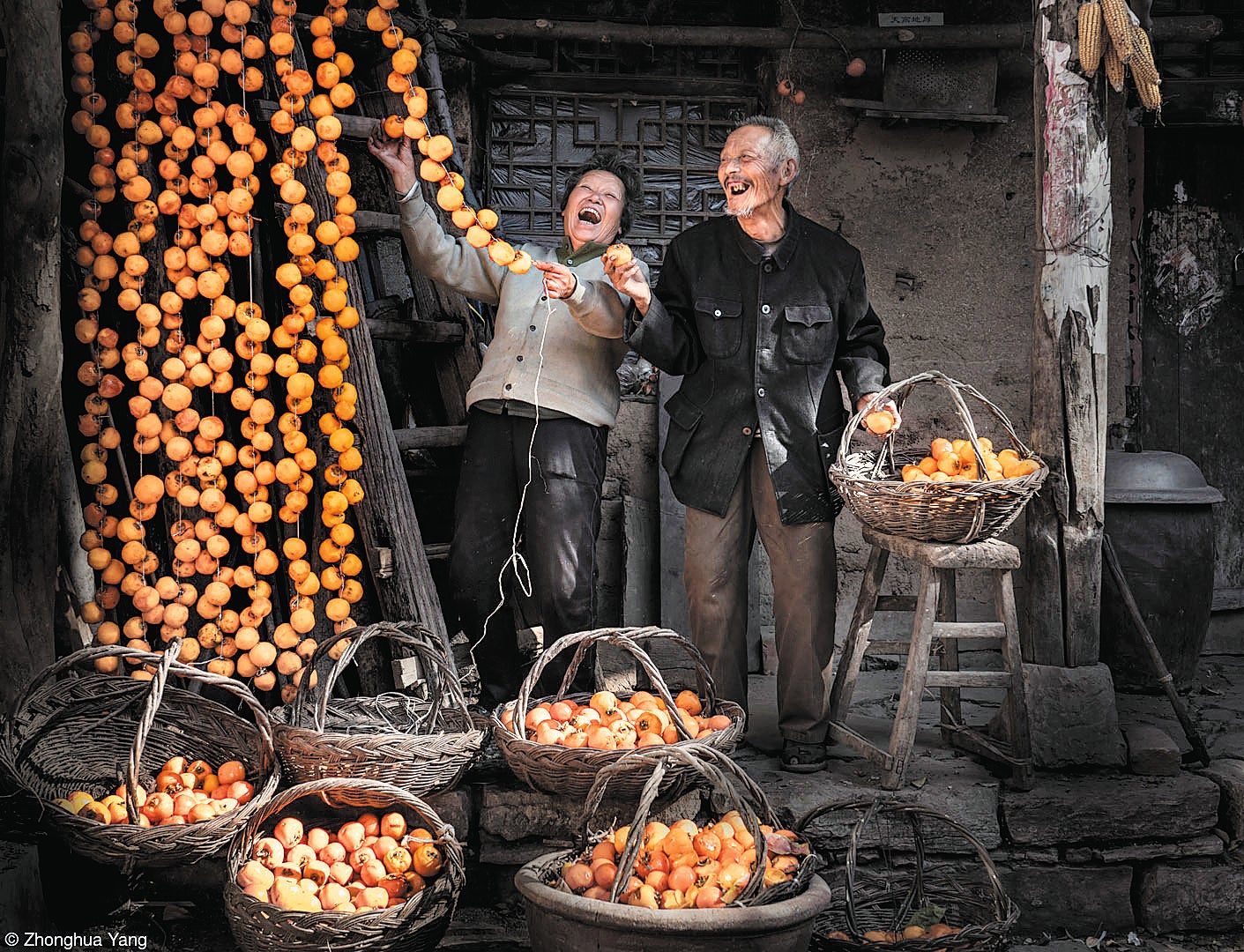 Hanging Up Persimmons , clicked by Yang Zhonghua