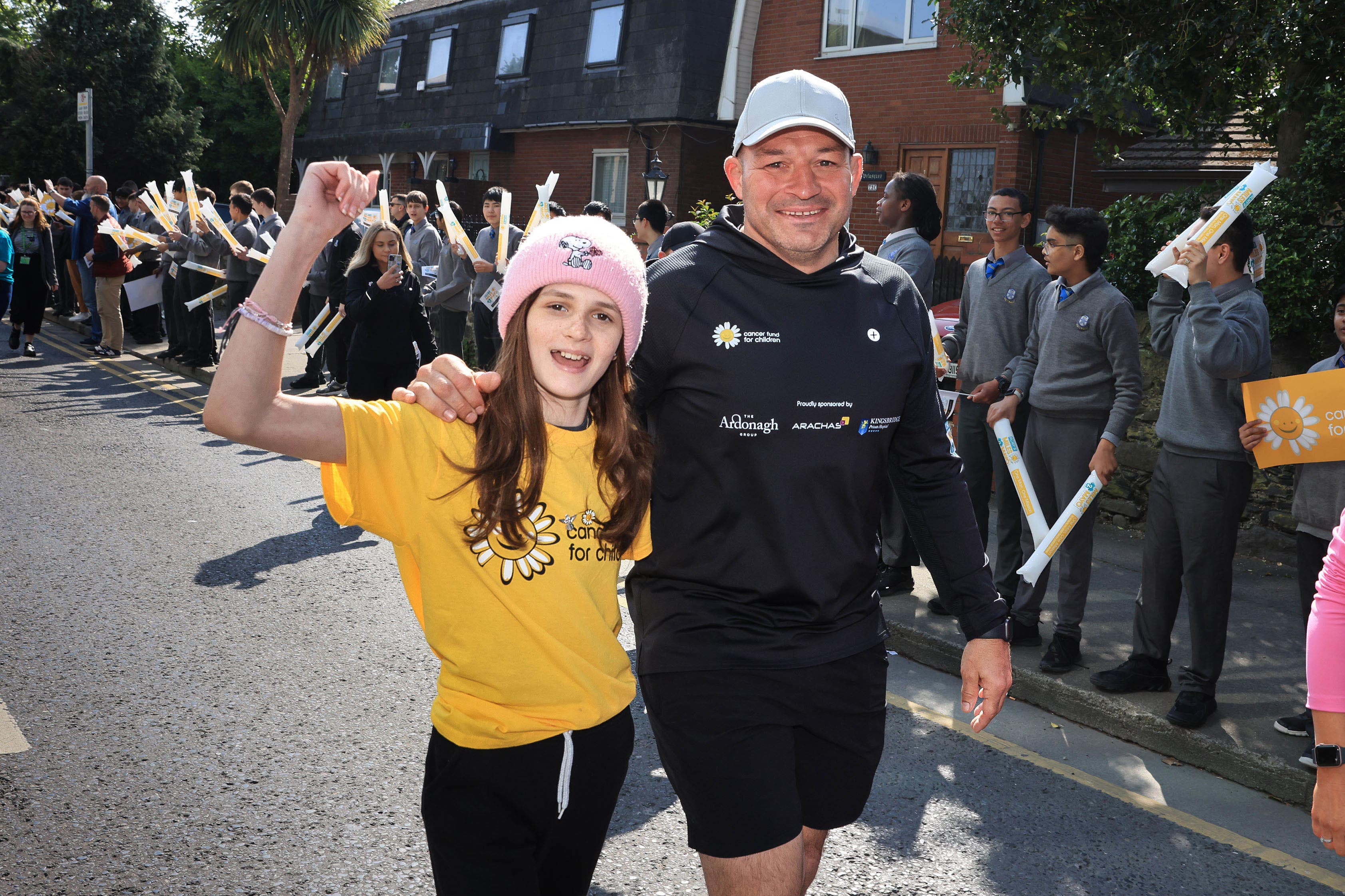 Rory Best at the start of his walk with 14-year-old Naomi Howlin (Marc O’Sullivan/Cancer Fund for Children/PA)