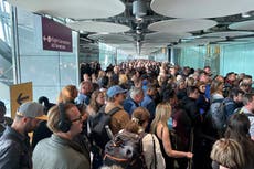 Bank holiday travel chaos as electronic passport gates stop working at UK airports