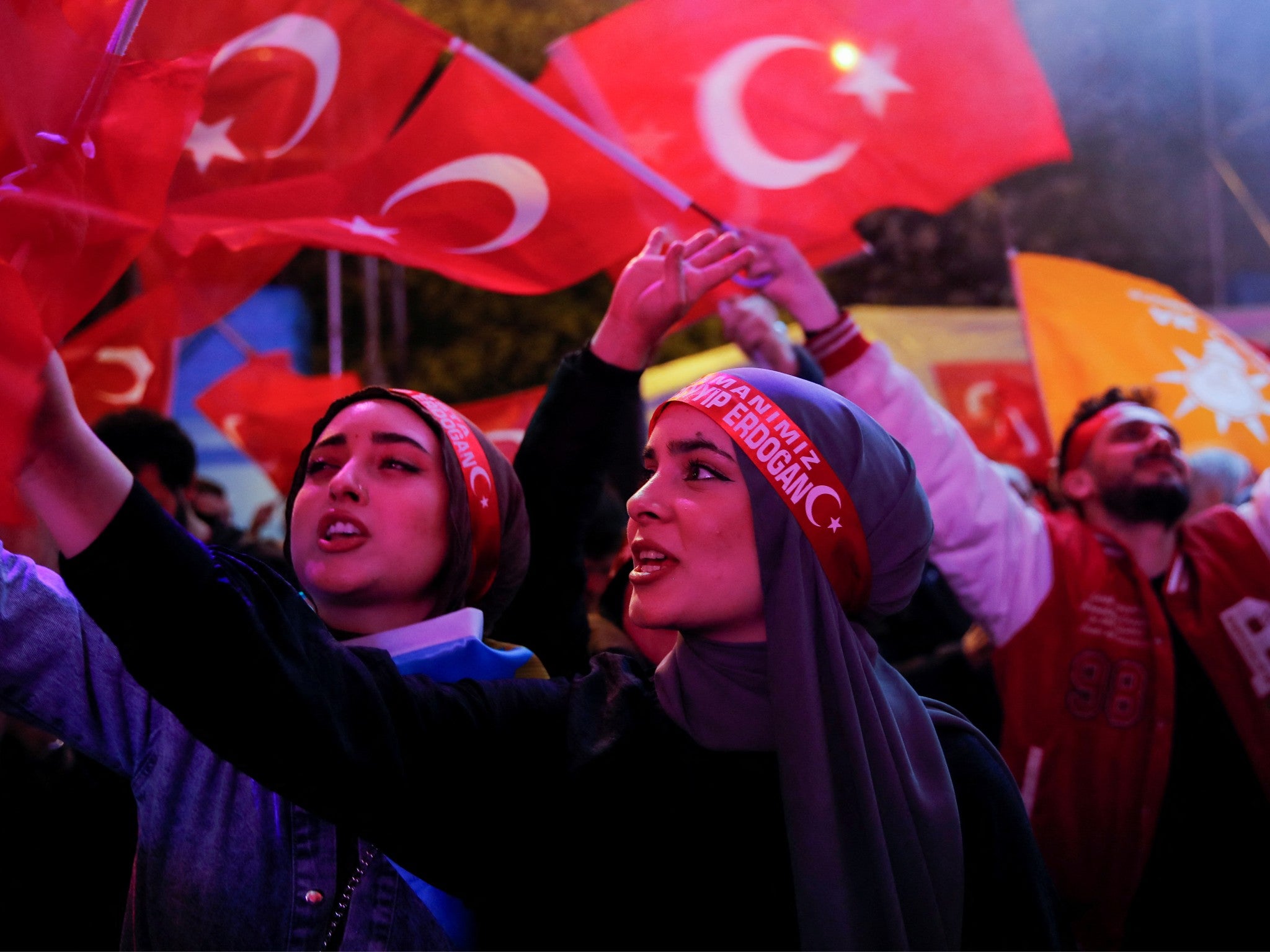 Supporters of Erdogan celebrate his win in Istanbul