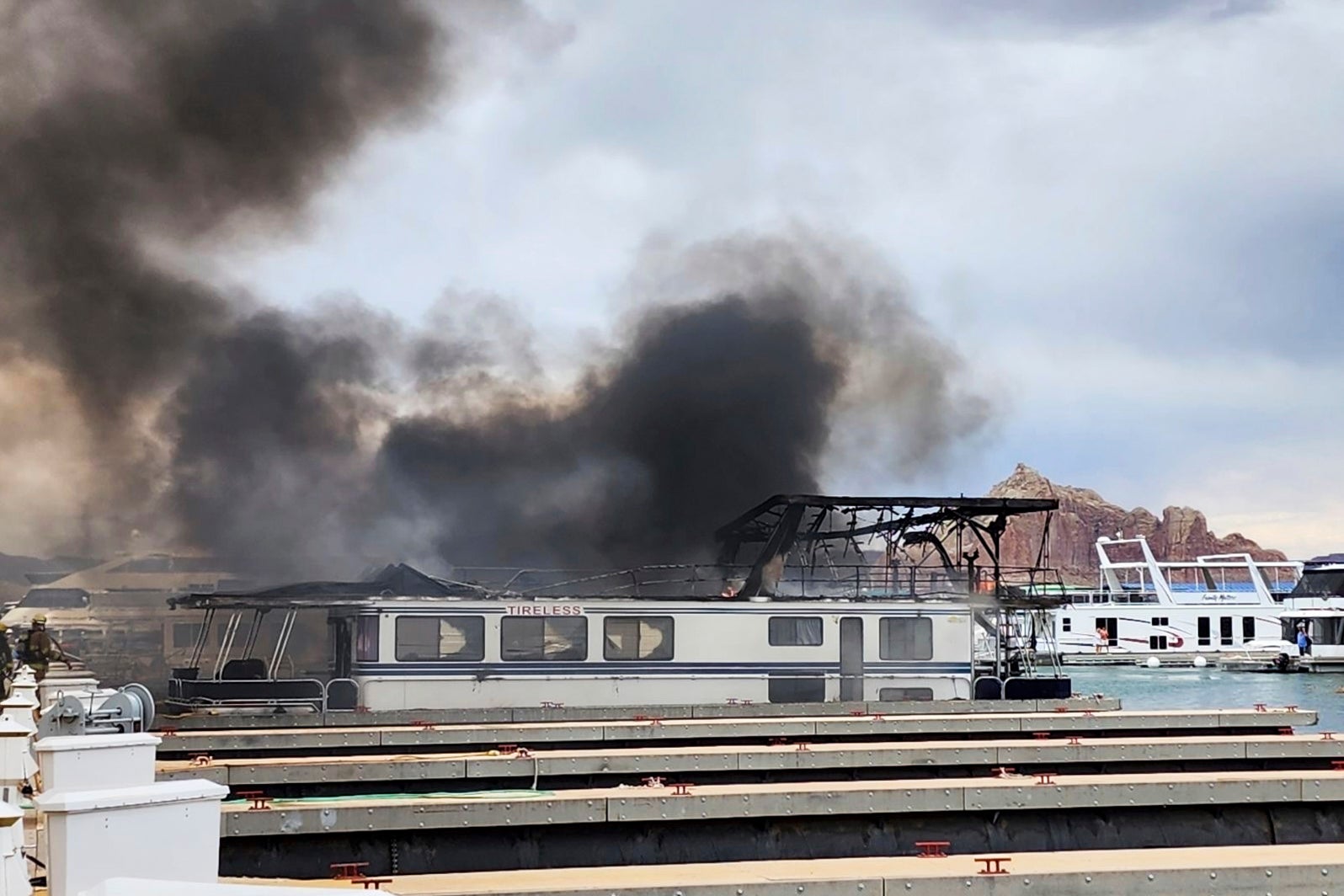 Lake Powell House Boat Fire