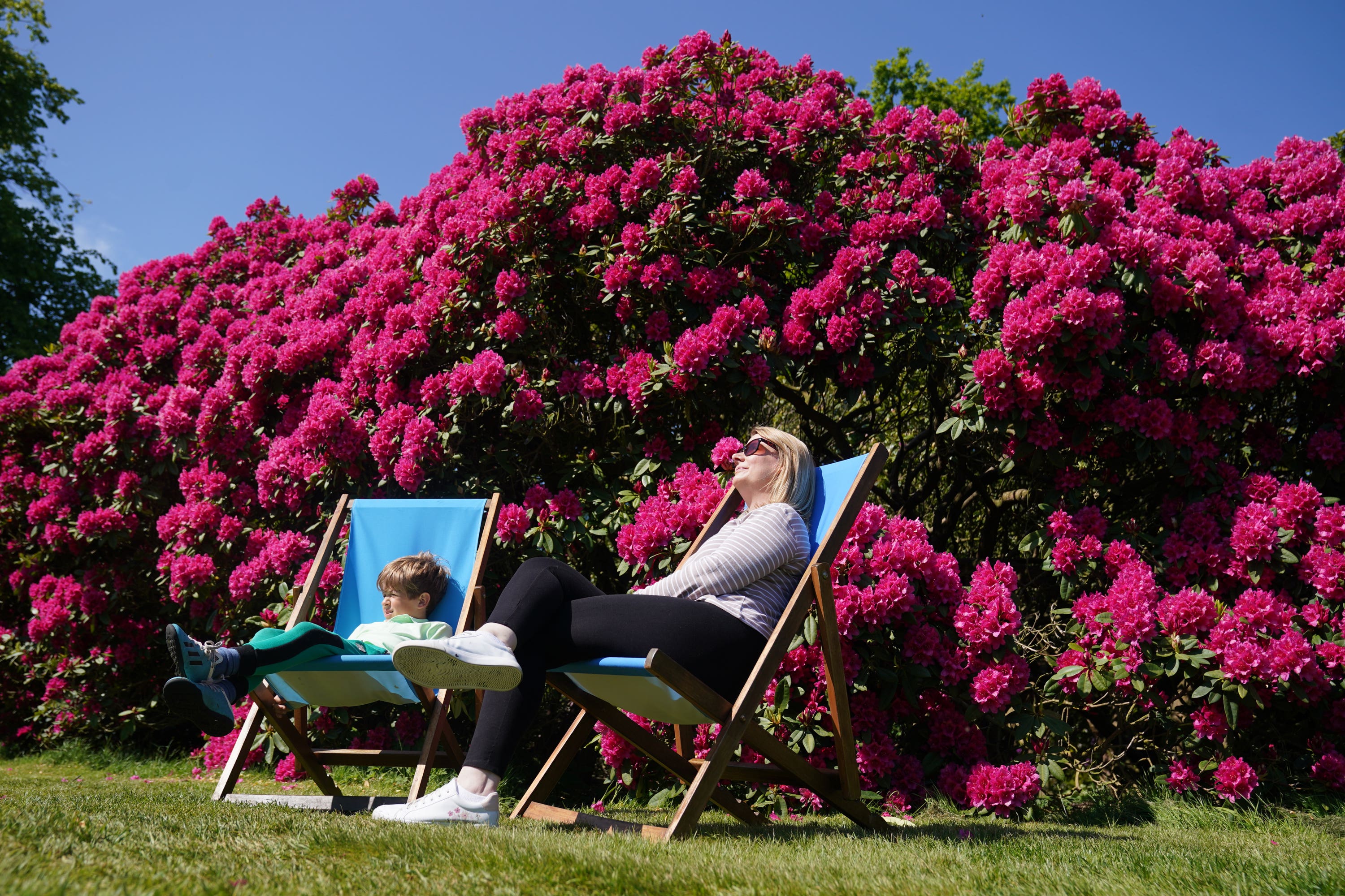 The dry weather is also expected to continue into next week (Owen Humphreys/PA)