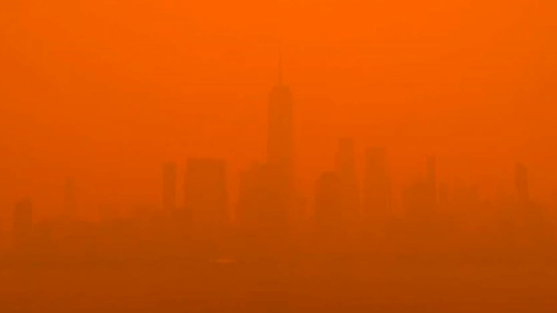 Apocalyptic time-lapse shows New York disappear into orange smoke from Canada wildfires