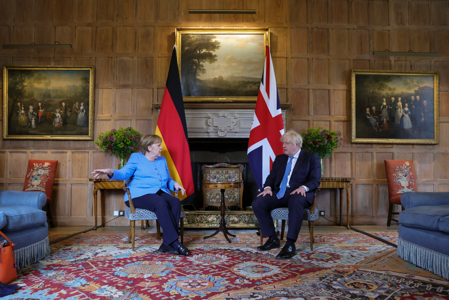 Boris Johnson hosts Angela Merkel at Chequers