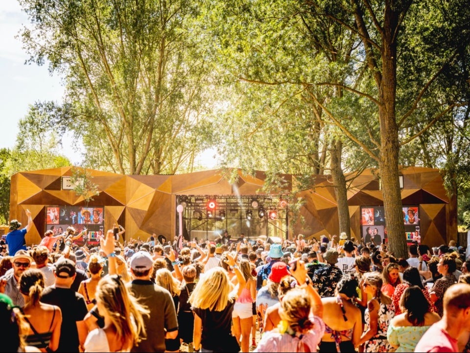 Revellers soak up the sunshine at last year’s Standon Calling