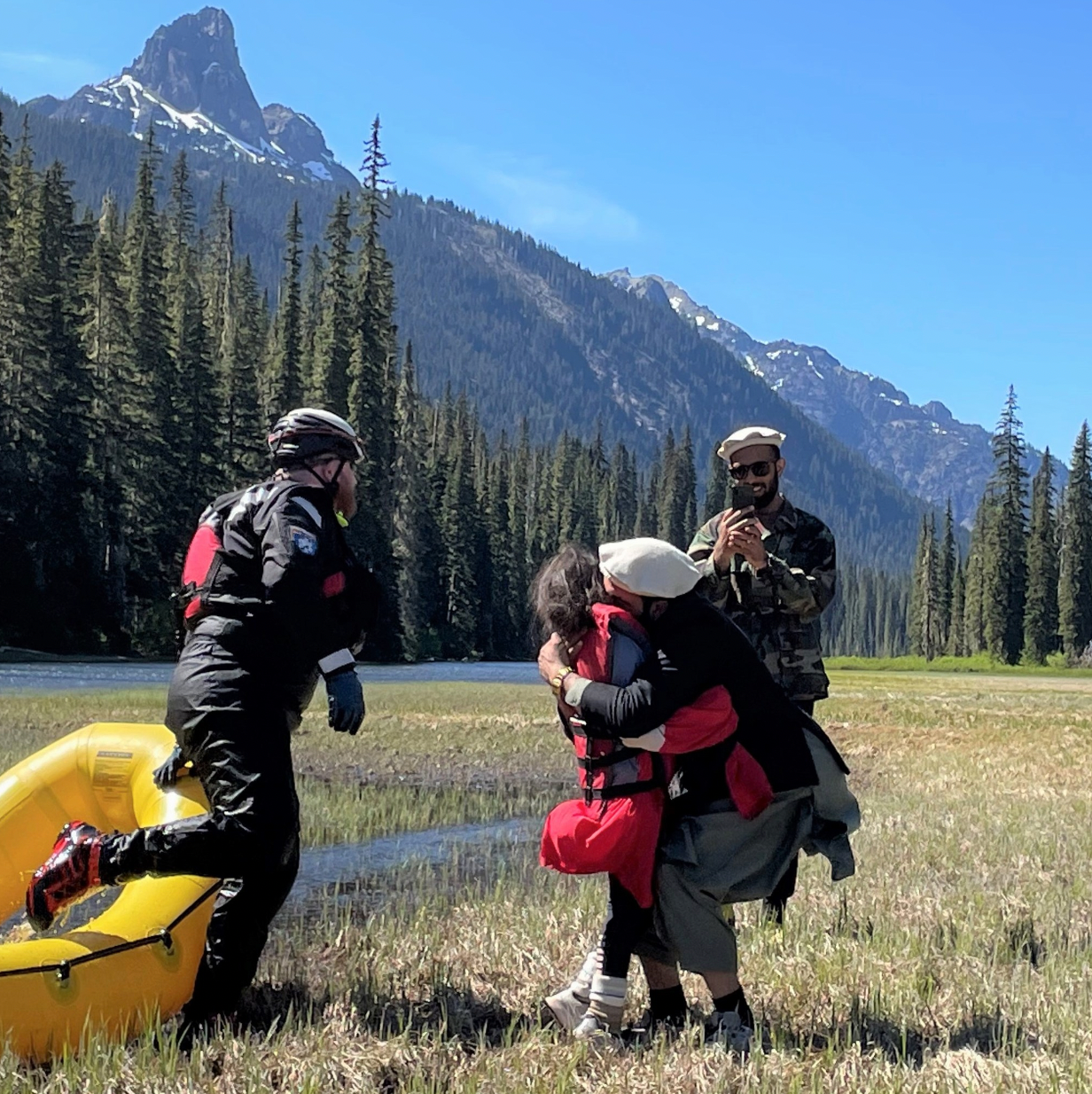 Images shared by the Kittitas County Sheriff’s Office show Shunghla and her father sharing an emotional embrace after being reunited