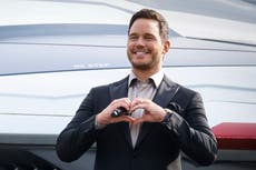 Chris Pratt’s daughters give him a glittery makeover